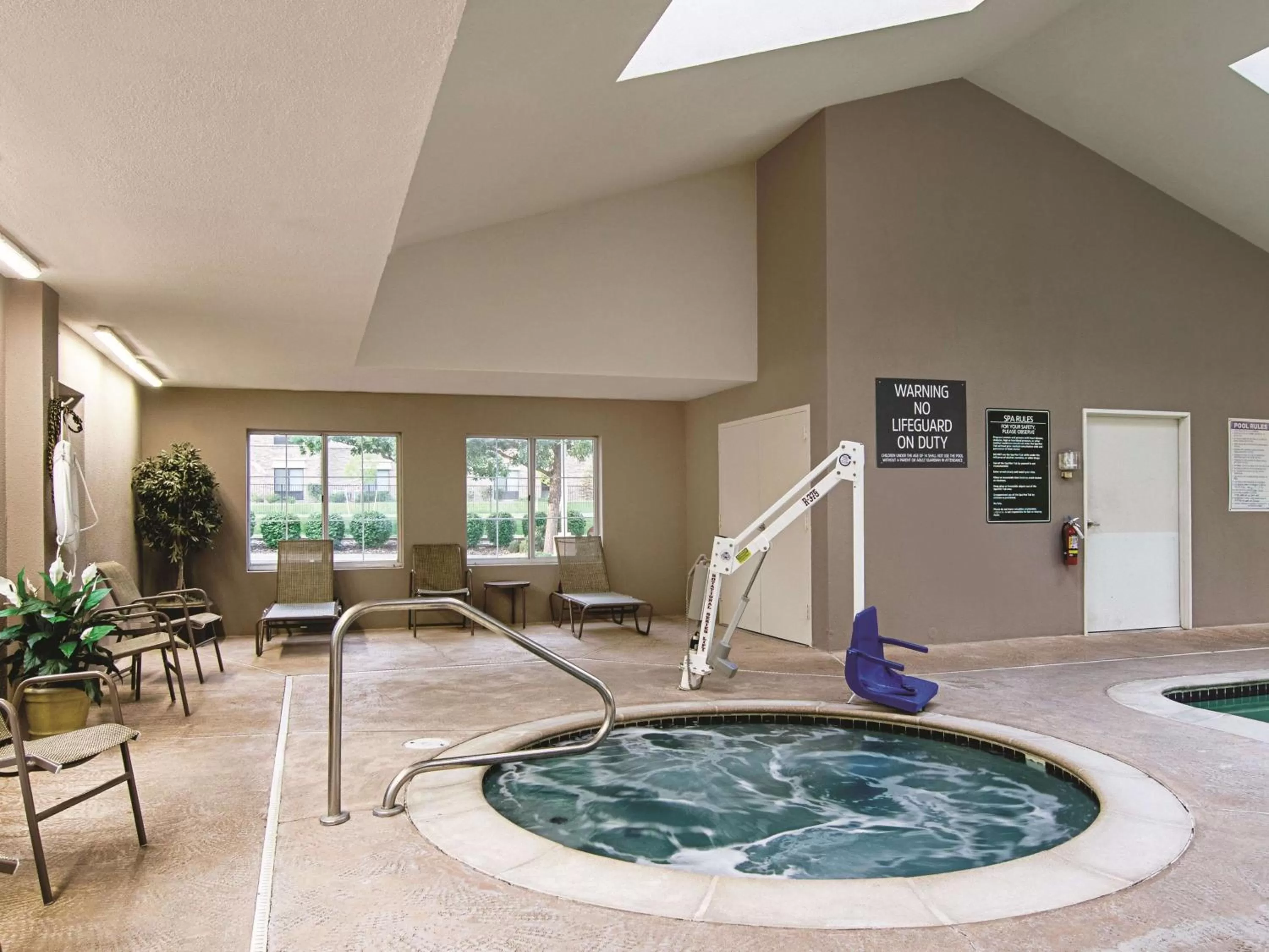 Hot Tub in La Quinta by Wyndham Denver Airport DIA