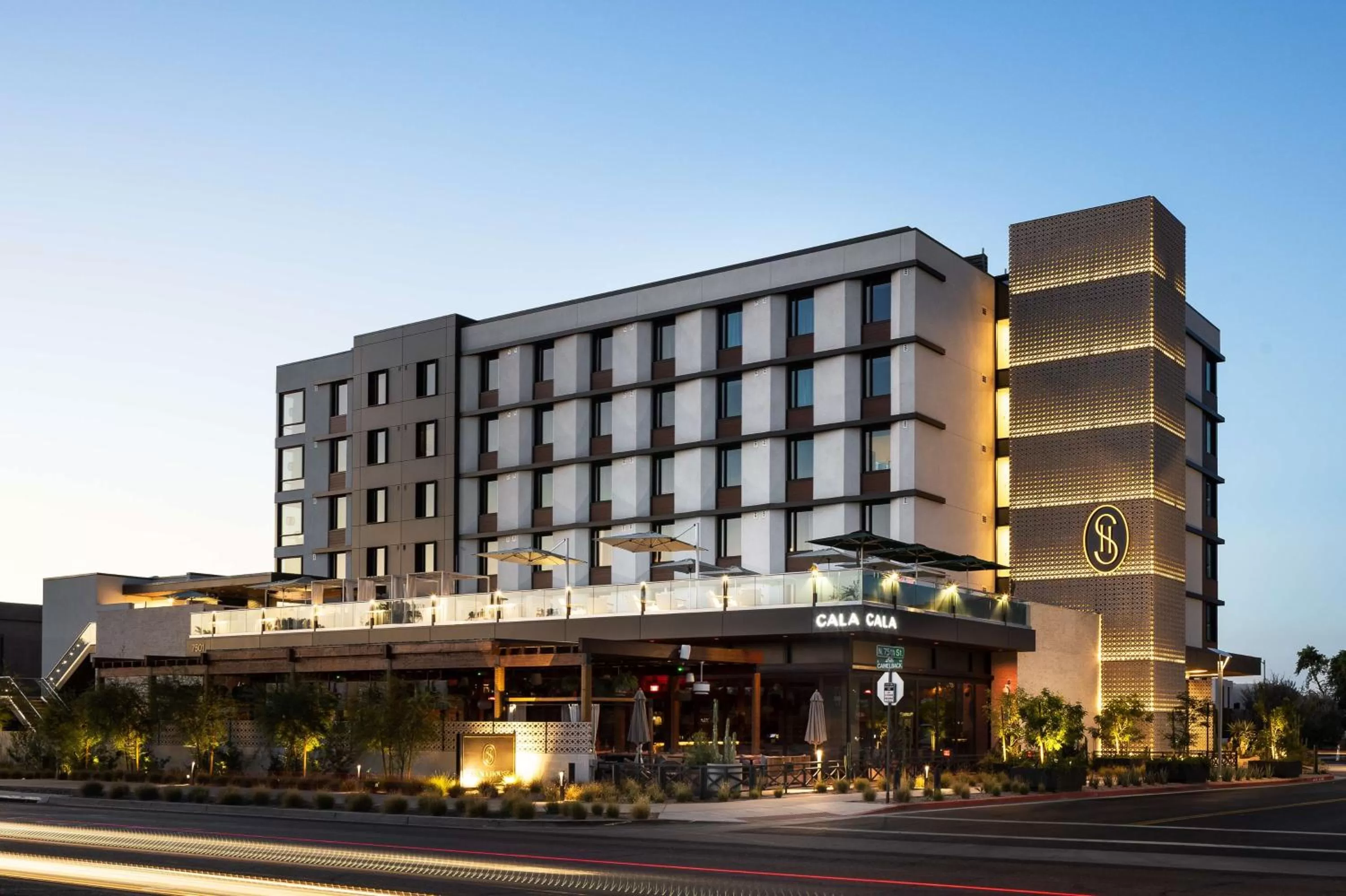 Property building in Senna House Hotel Scottsdale, Curio Collection By Hilton