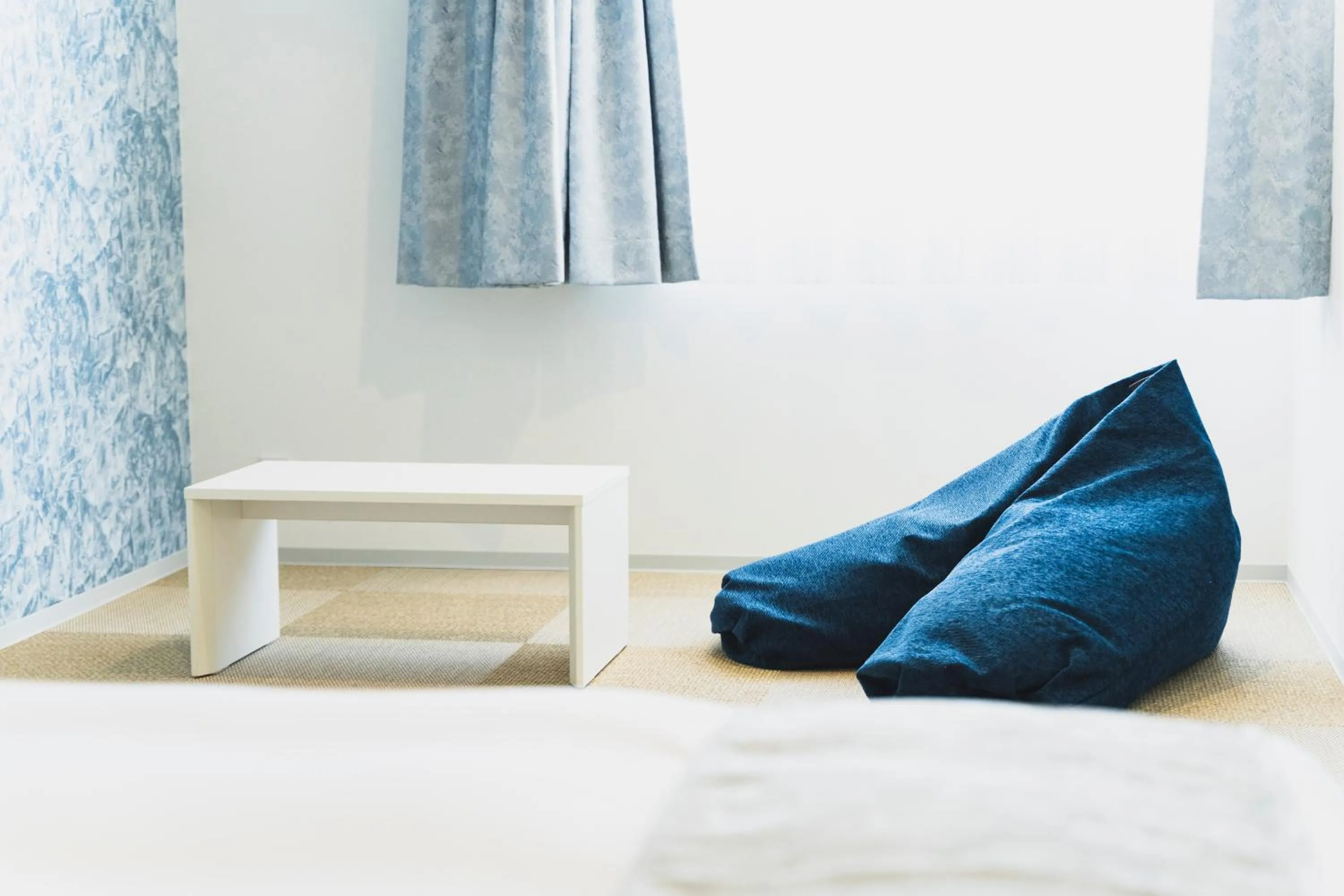 Photo of the whole room, Bed in Rembrandt Style Naha