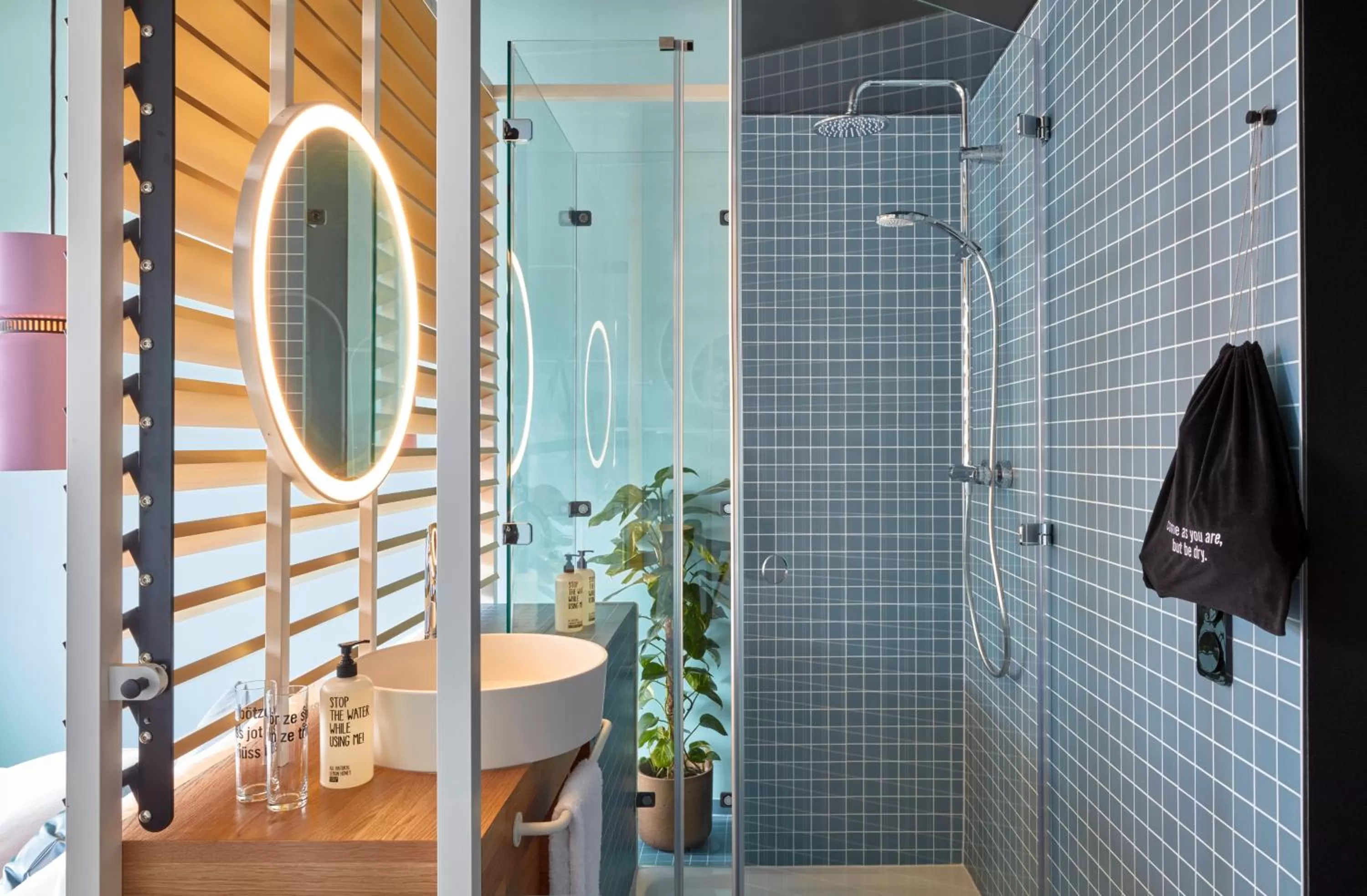 Shower in 25hours Hotel The Circle