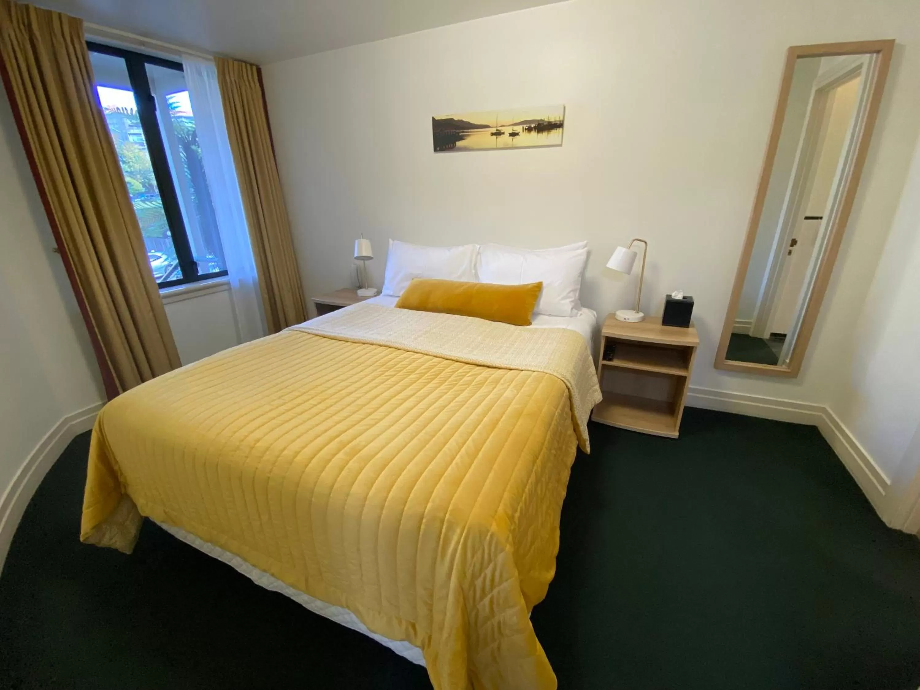 Bedroom, Bed in Motel On York