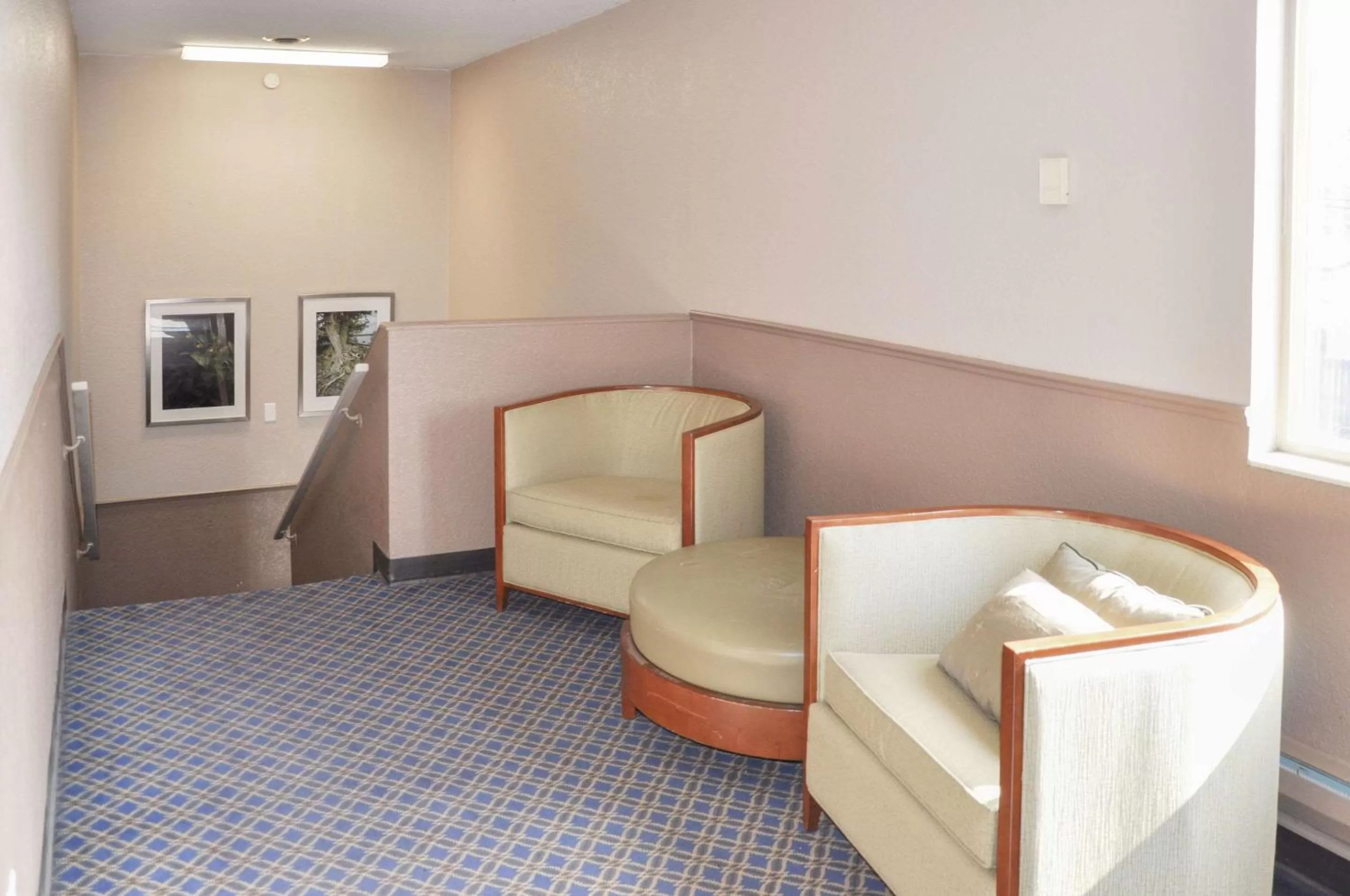 Lobby or reception in Rodeway Inn