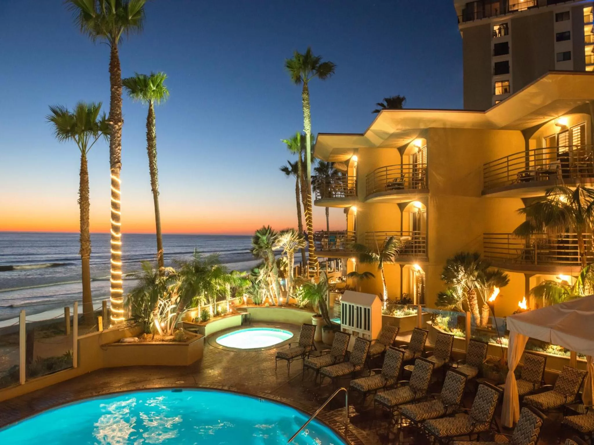 Property building in Pacific Terrace Hotel