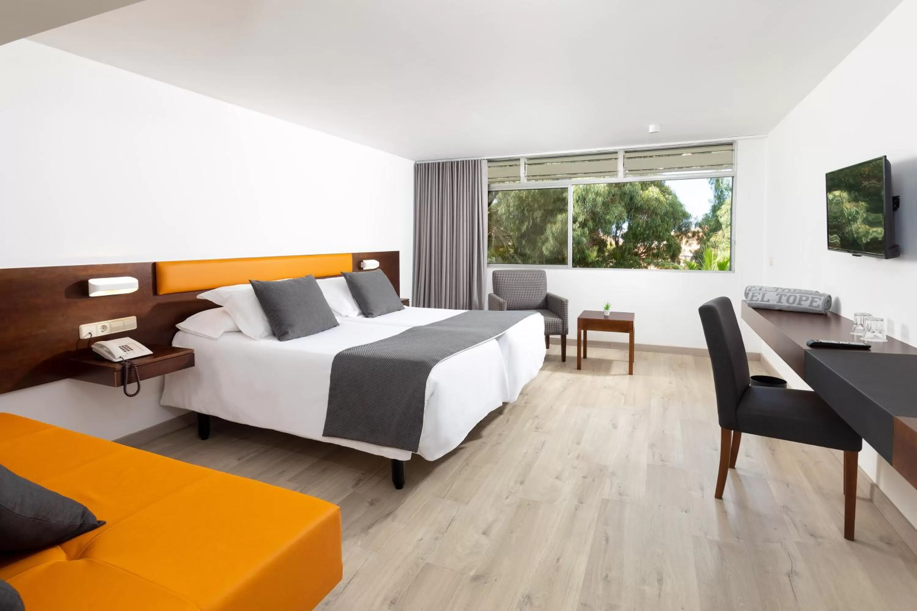 Photo of the whole room, Bed in Hotel Atlantic El Tope