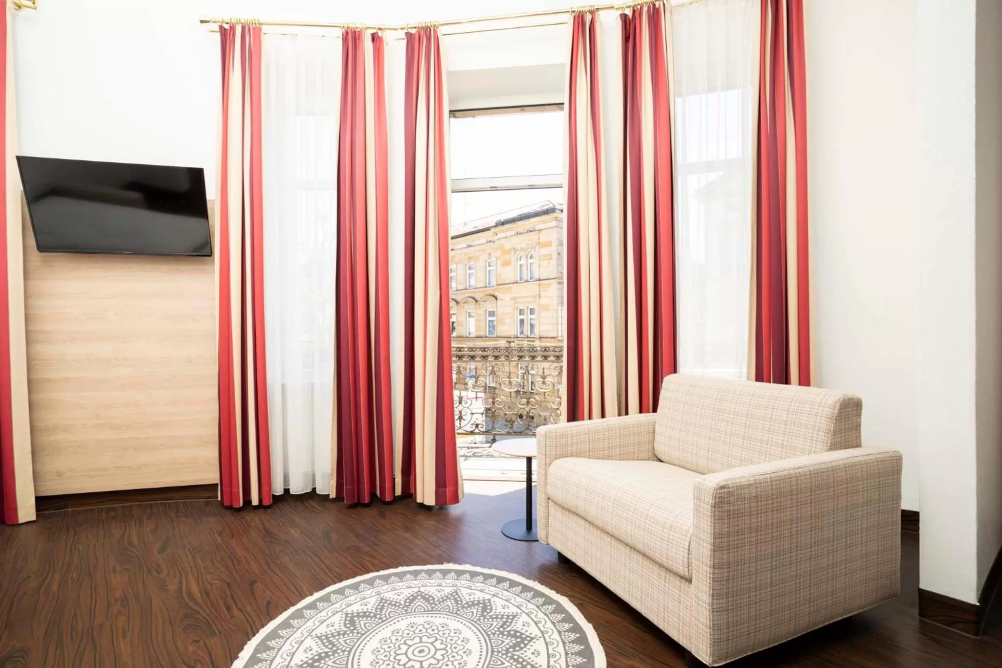 Seating area in Hotel National