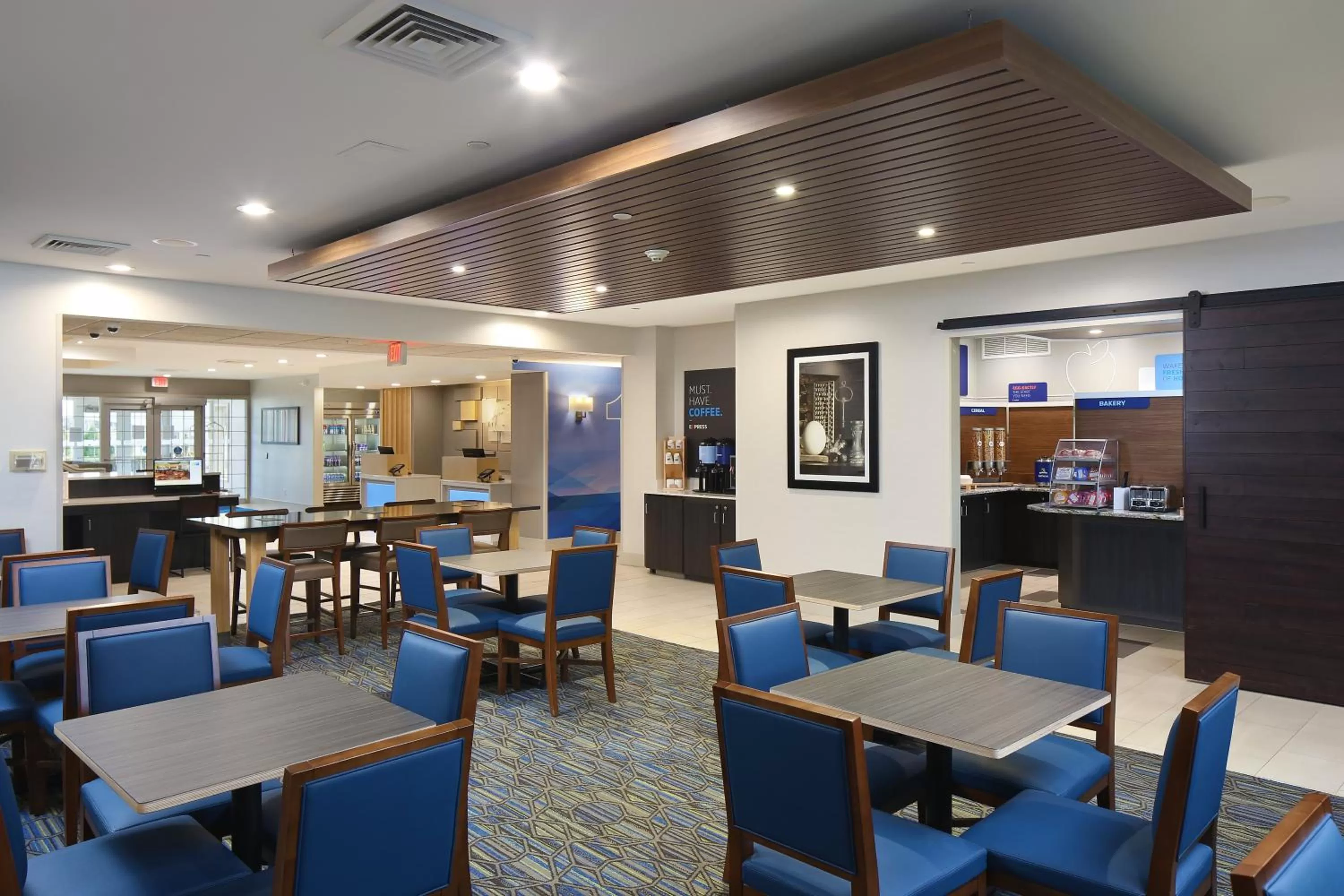 Breakfast in Holiday Inn Express Grand Rapids Southwest by IHG