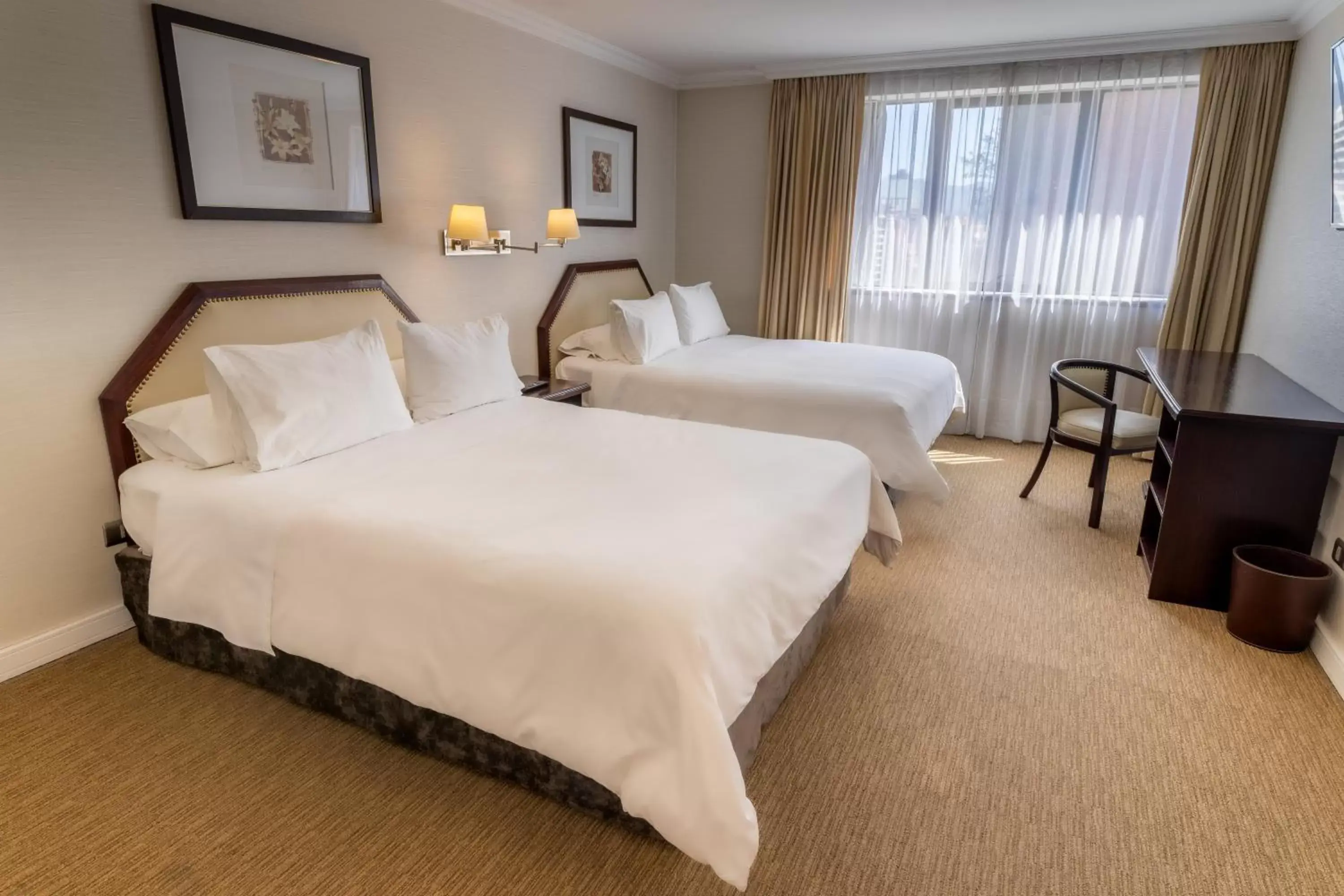 Standard Twin Room in Wyndham Garden Santiago Kennedy Standard Twin Room in Wyndham Garden Santiago Kennedy