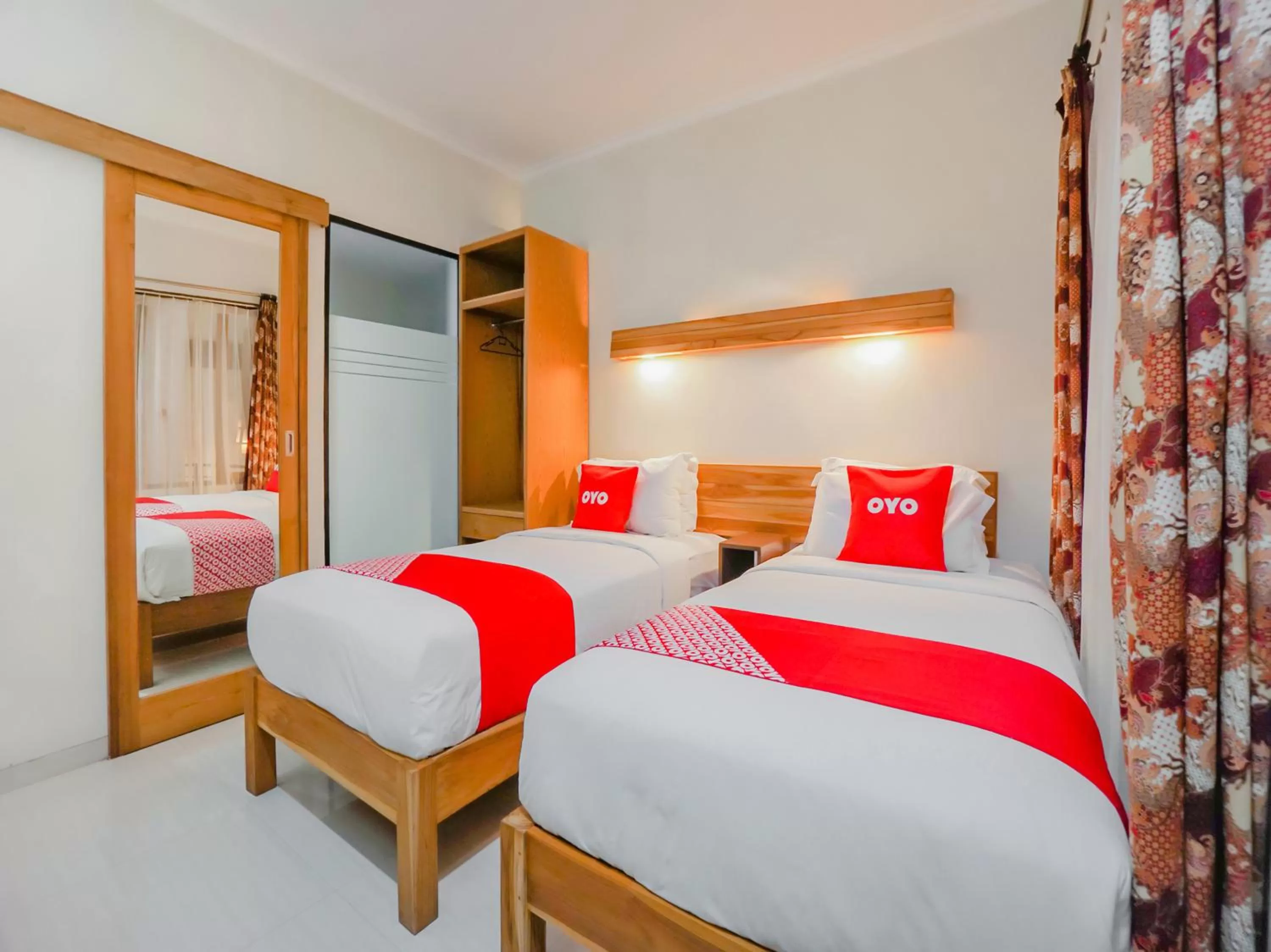 Bedroom in SUPER OYO 90319 Angler Guest House Malang