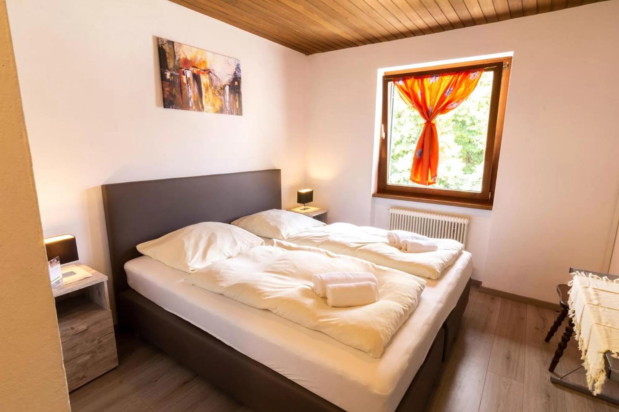 Photo of the whole room, Bed in Metzgerwirt Vieh Heli