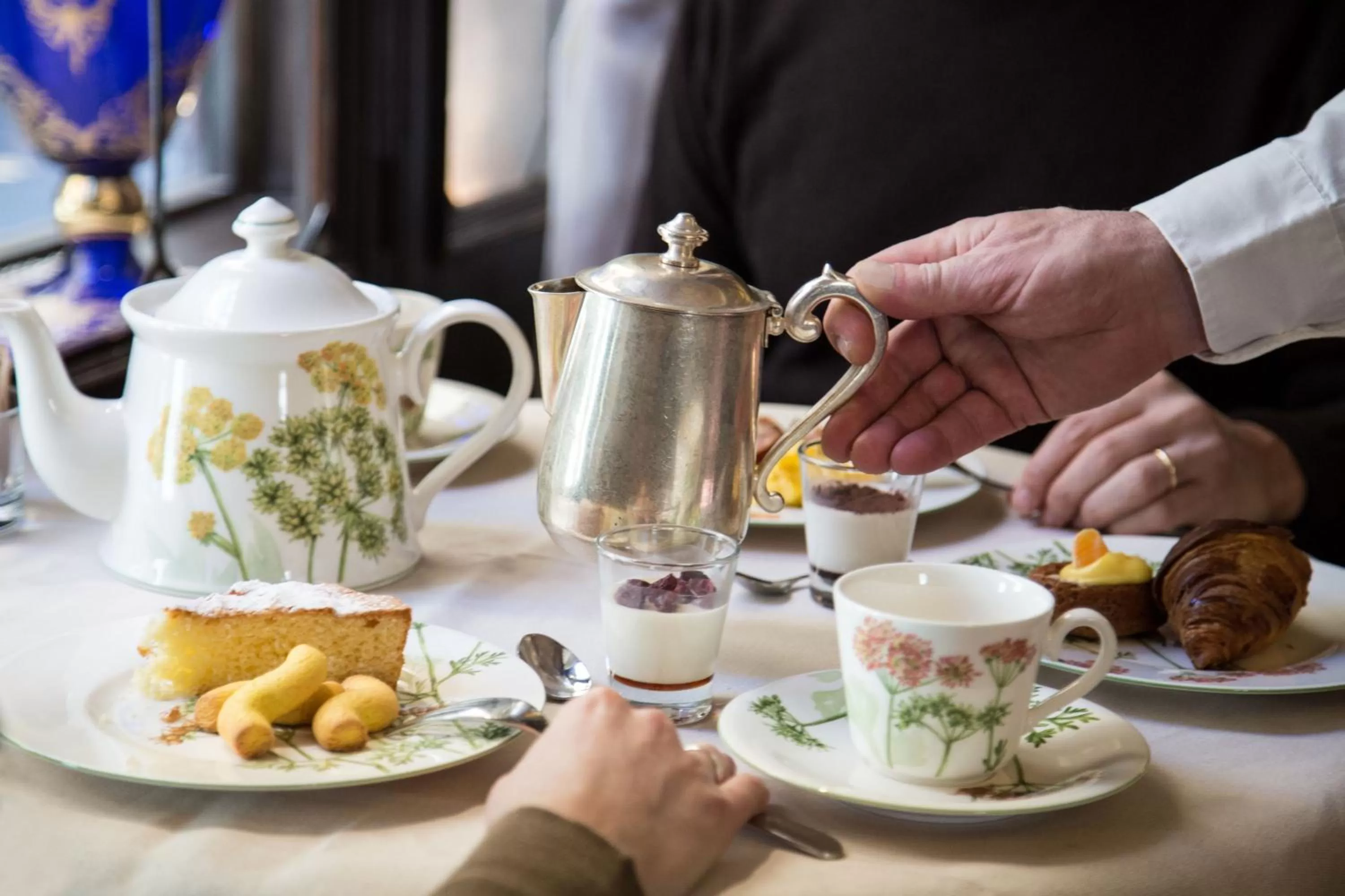 Restaurant/places to eat in Hotel Flora - By Romanelli Family