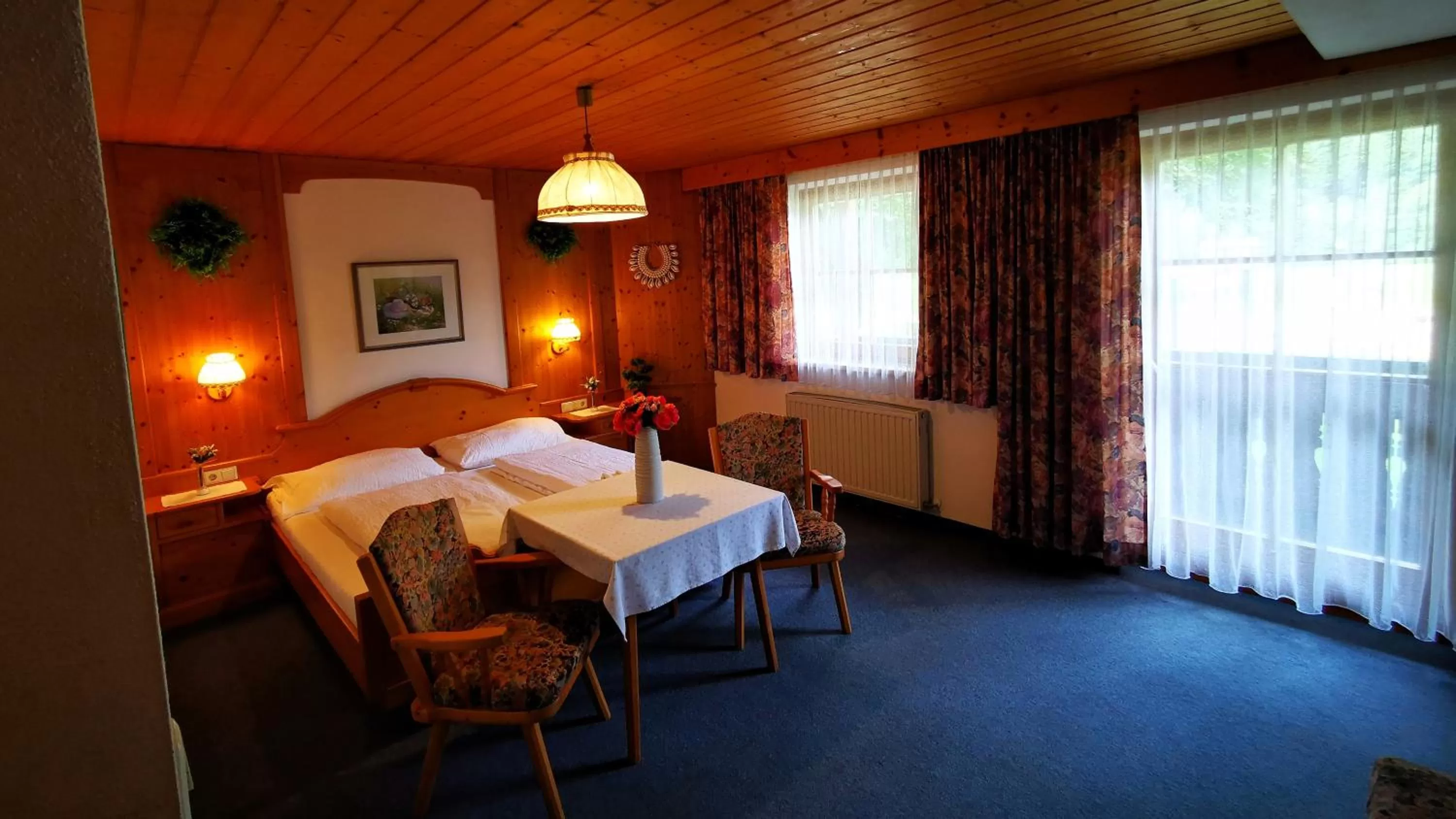 Photo of the whole room in Gasthof Geronimo