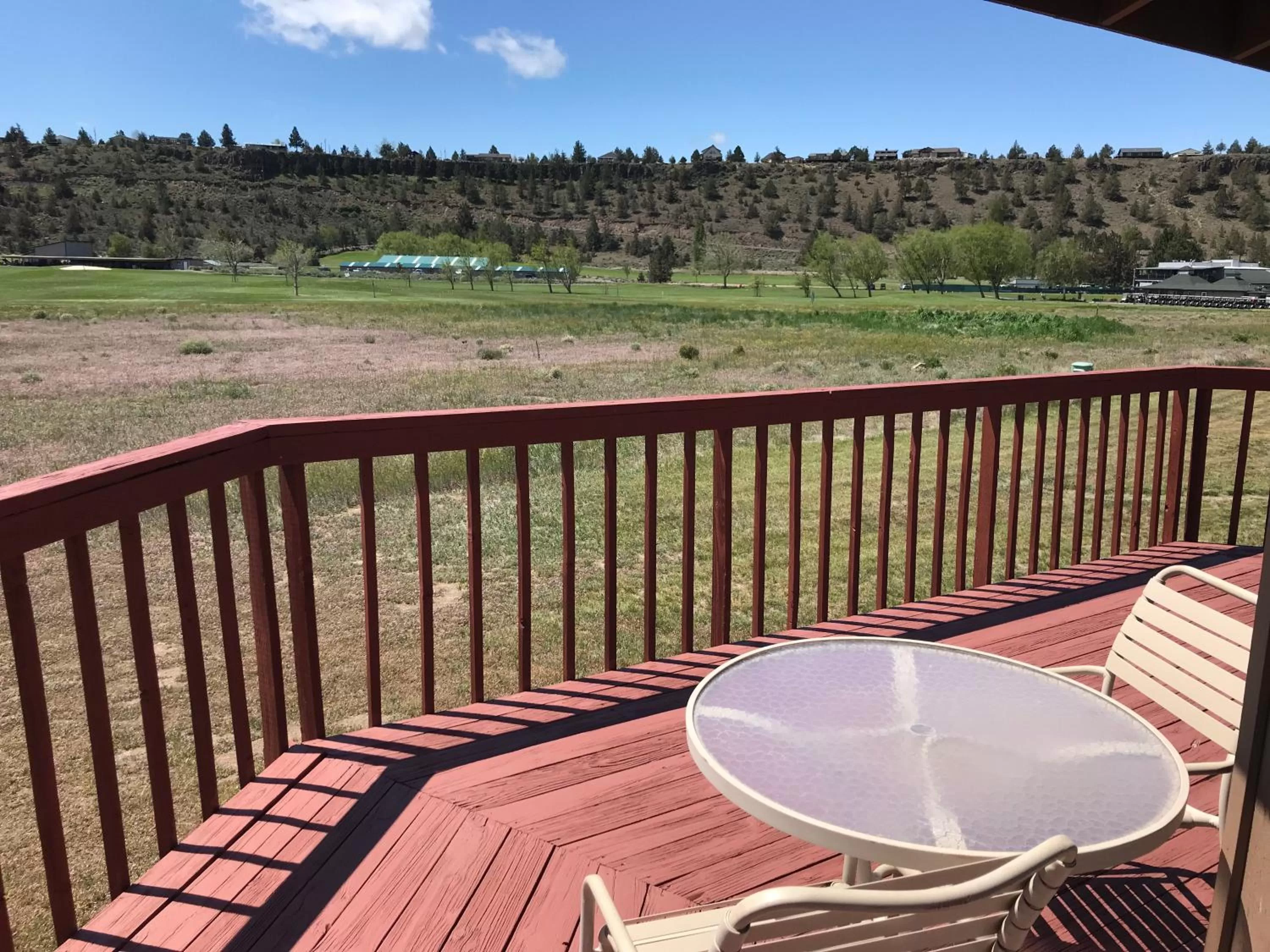 Golfcourse in Smith Rock Resort