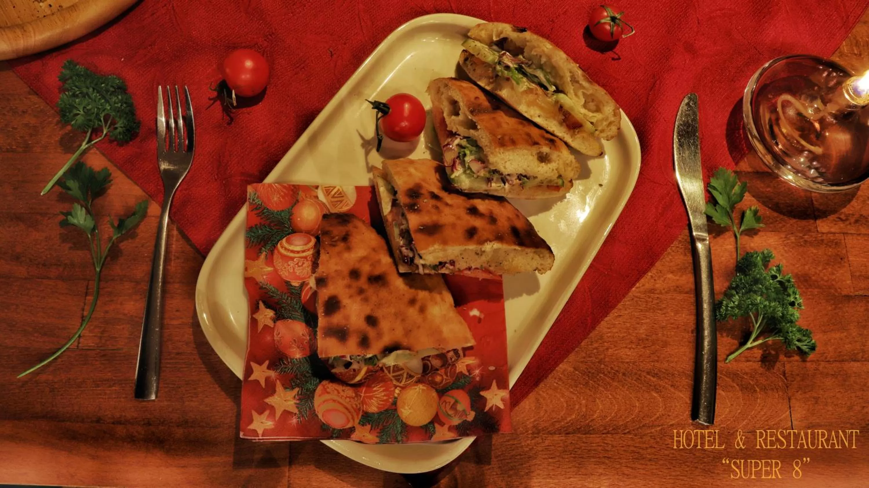 Restaurant/places to eat in Hotel Super 8