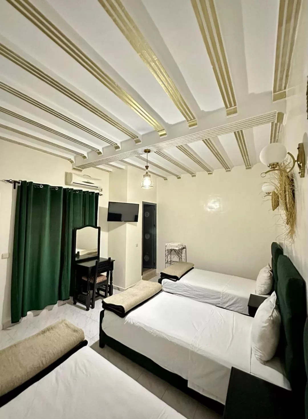 Bed in Hôtel Restaurant Zaghro