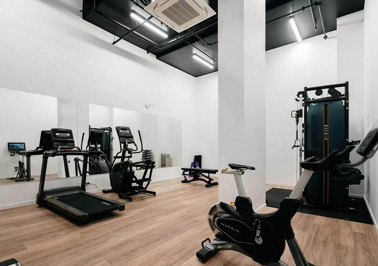Fitness centre/facilities in Rambla at Perry House