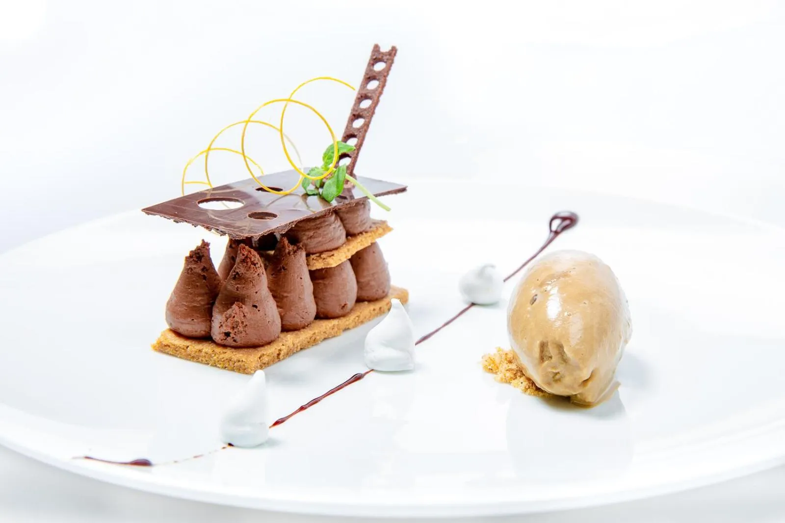 Food in Le Domaine de Baulieu, Singuliers Hotels