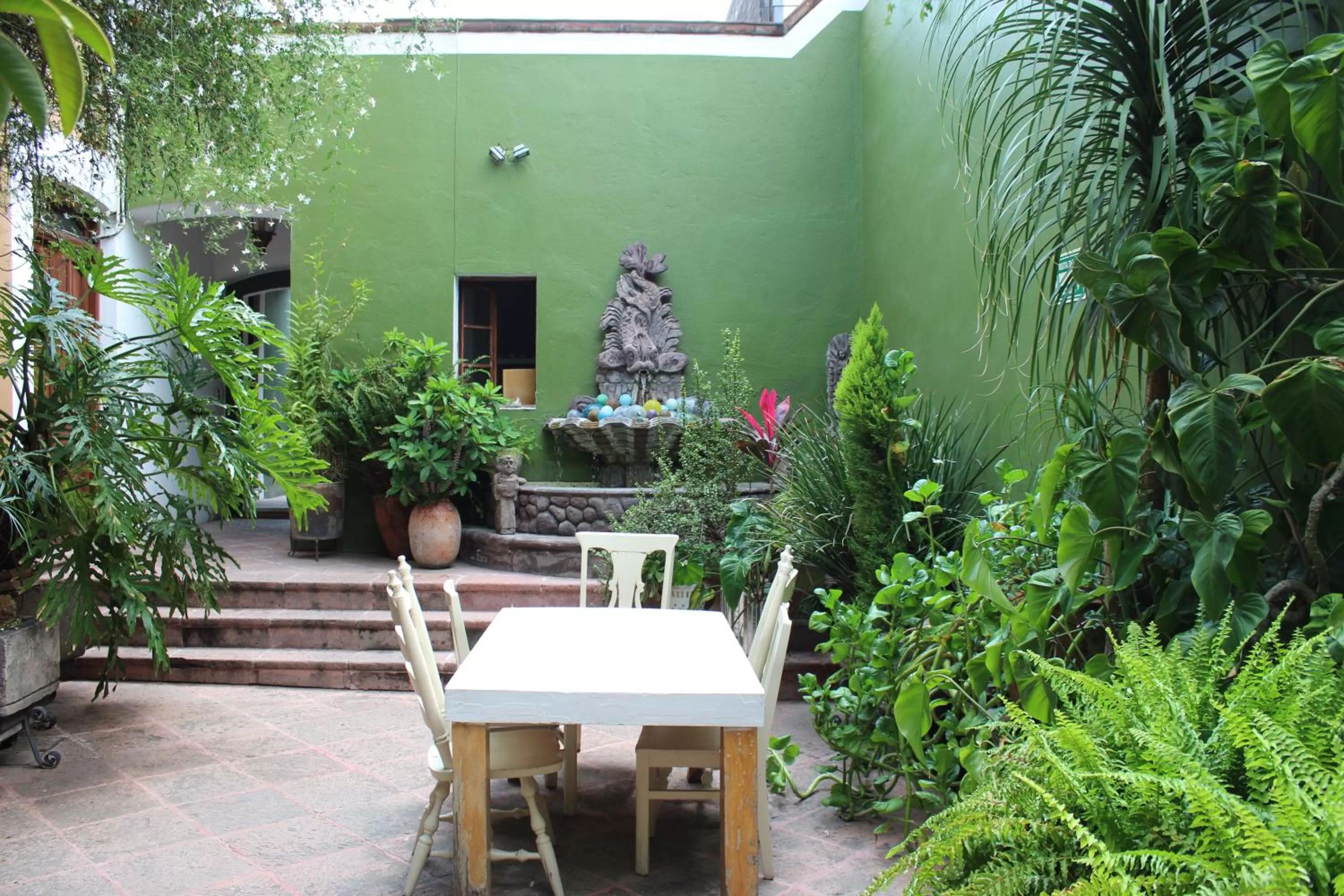 Garden in La Casa del Atrio