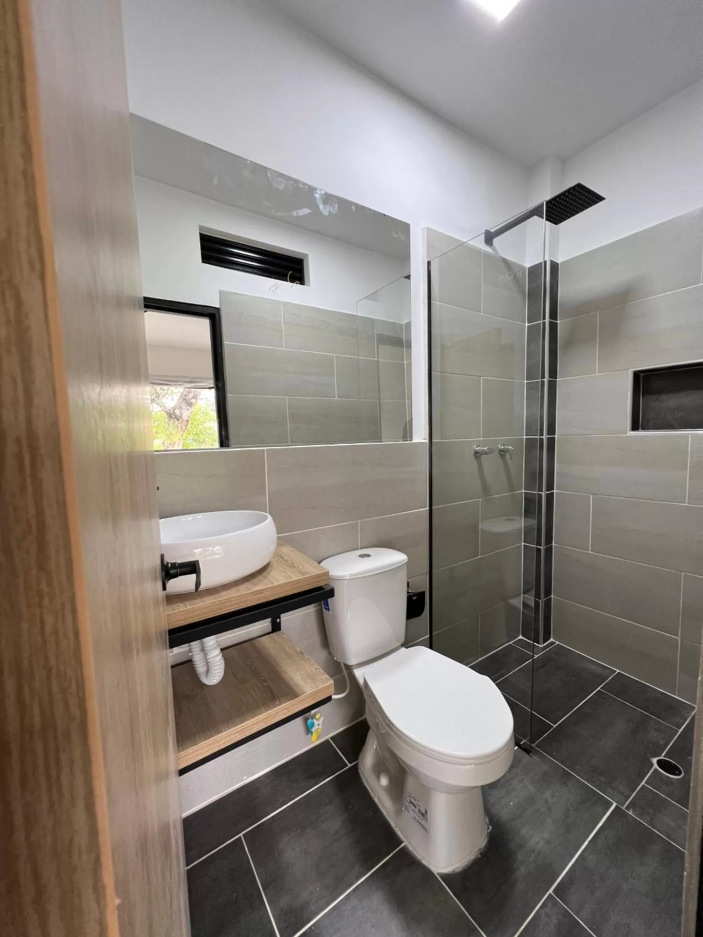 Toilet, Bathroom in HOTEL 9.5 SAN FERNANDO