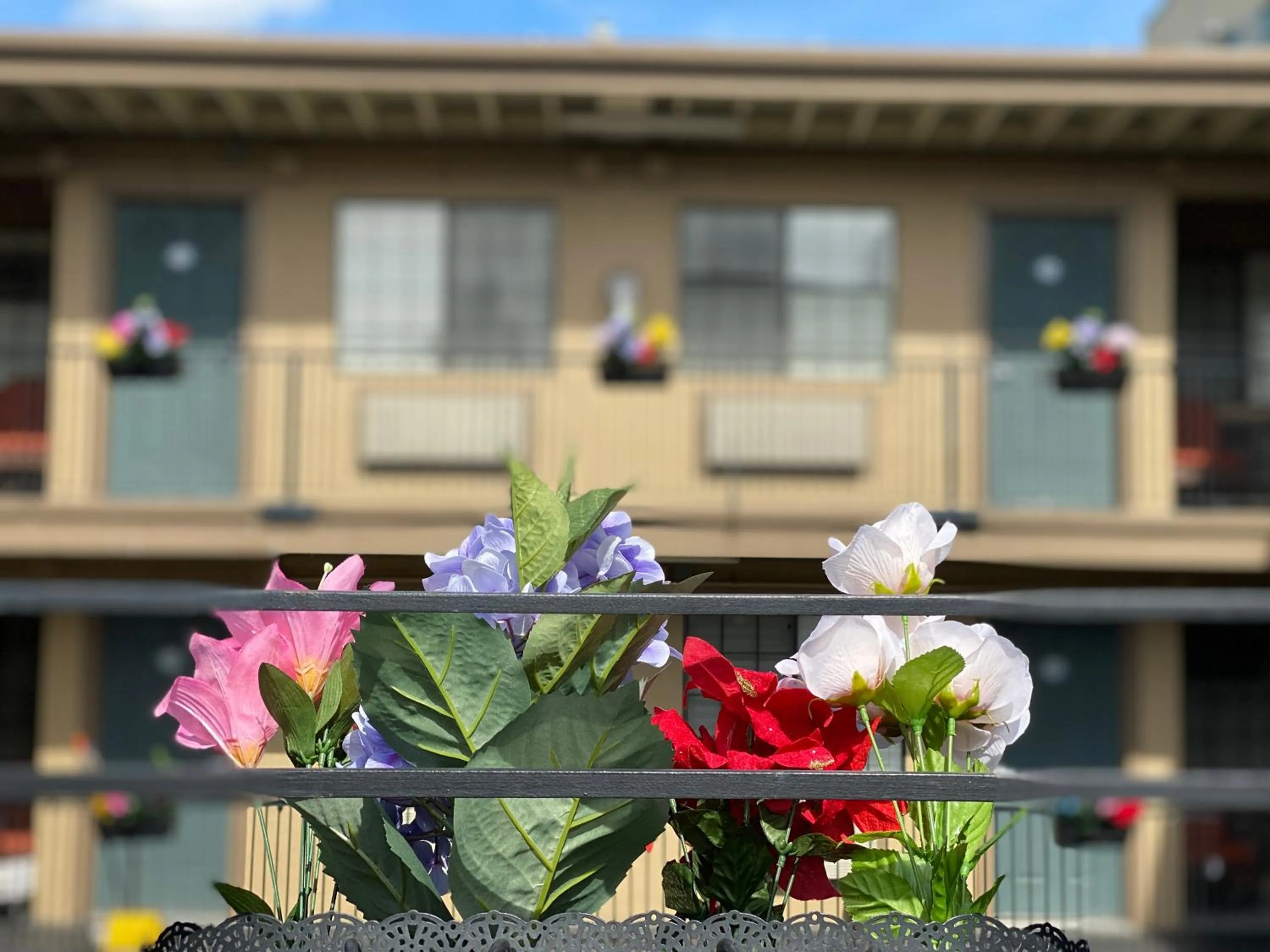 Decorative detail in Westwind Lodge