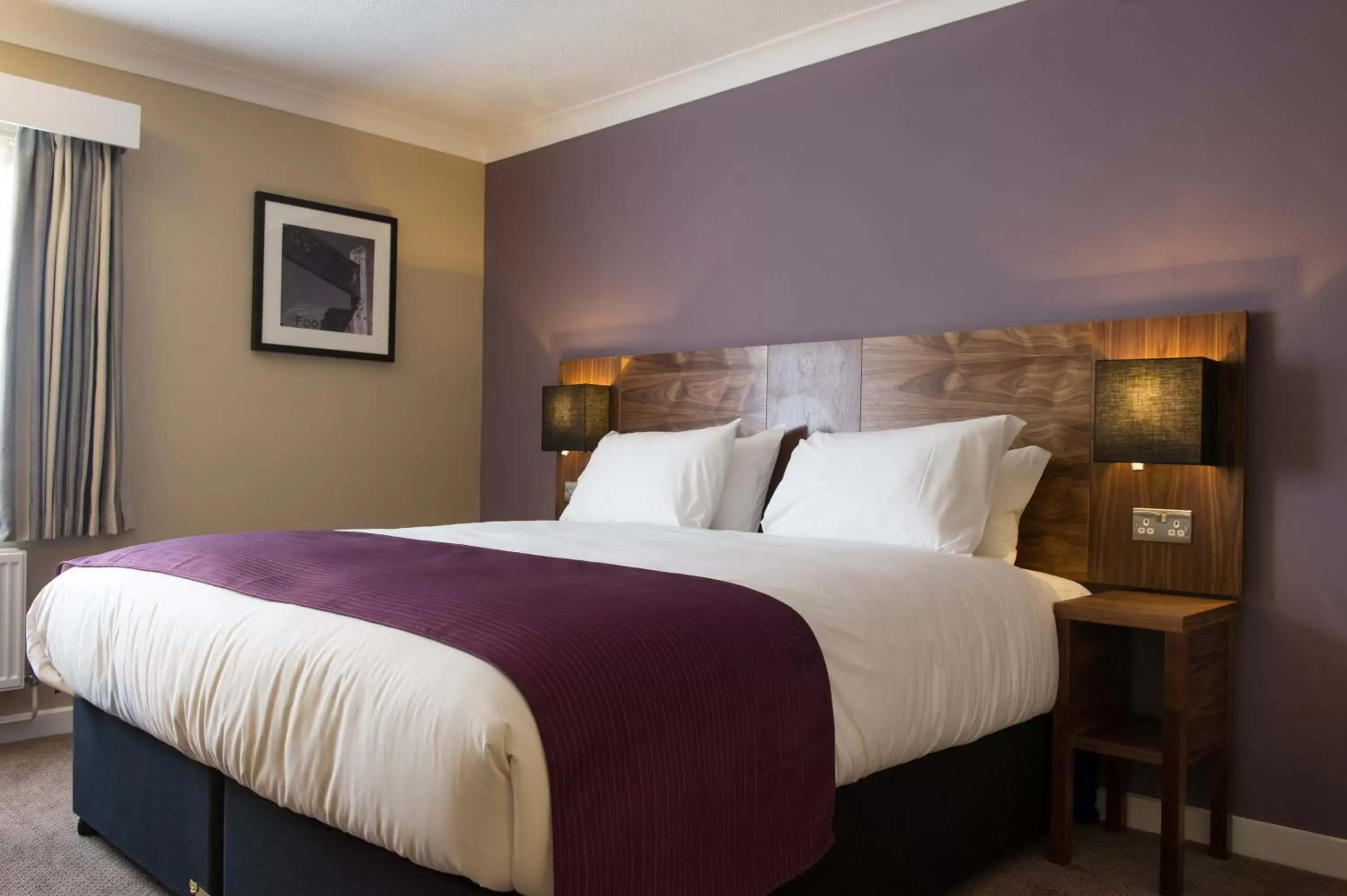 Double Room - Disability Access in The Crown & Greyhound by Innkeeper's Collection Double Room - Disability Access in The Crown & Greyhound by Innkeeper's Collection