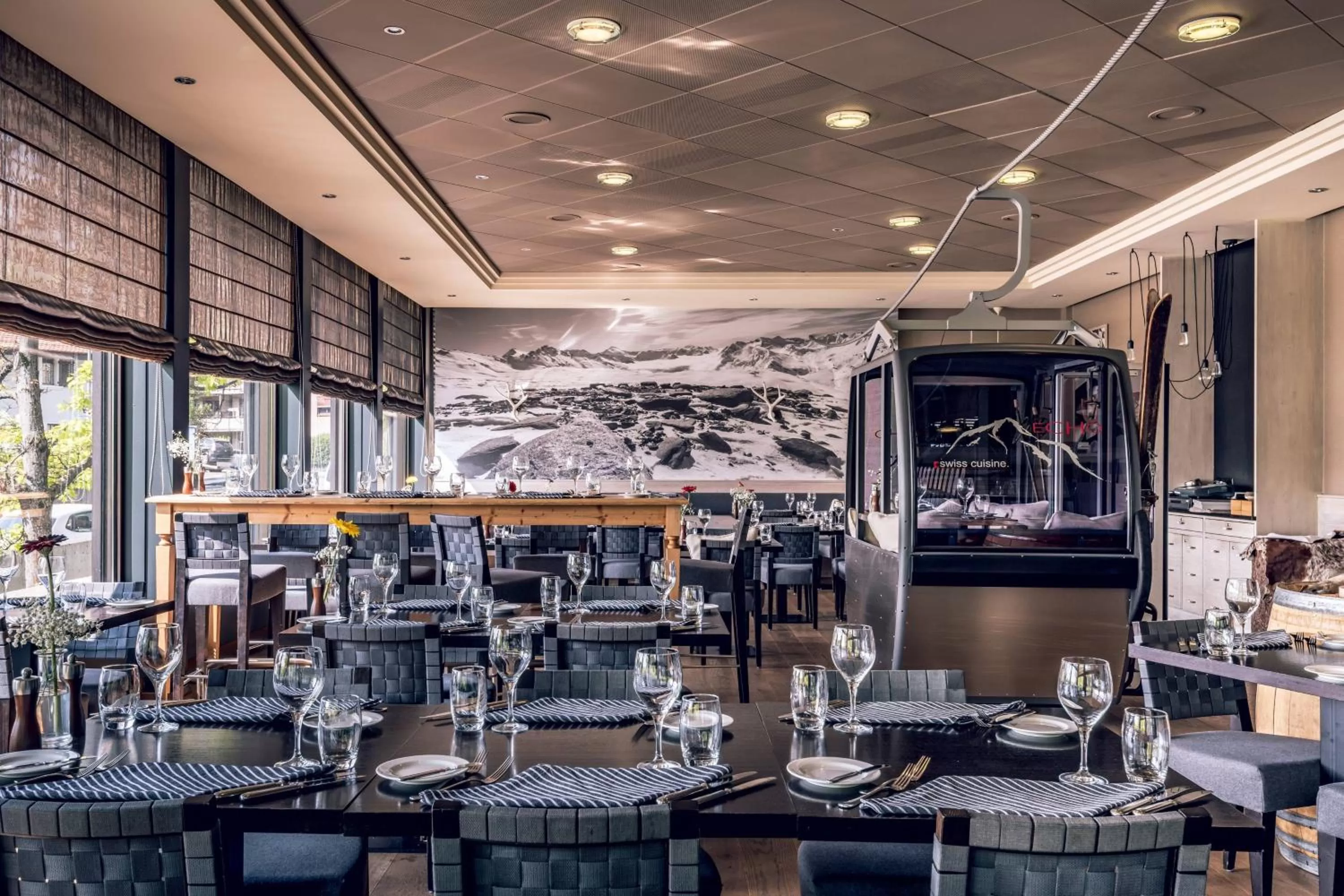 Restaurant/places to eat in Zurich Marriott Hotel