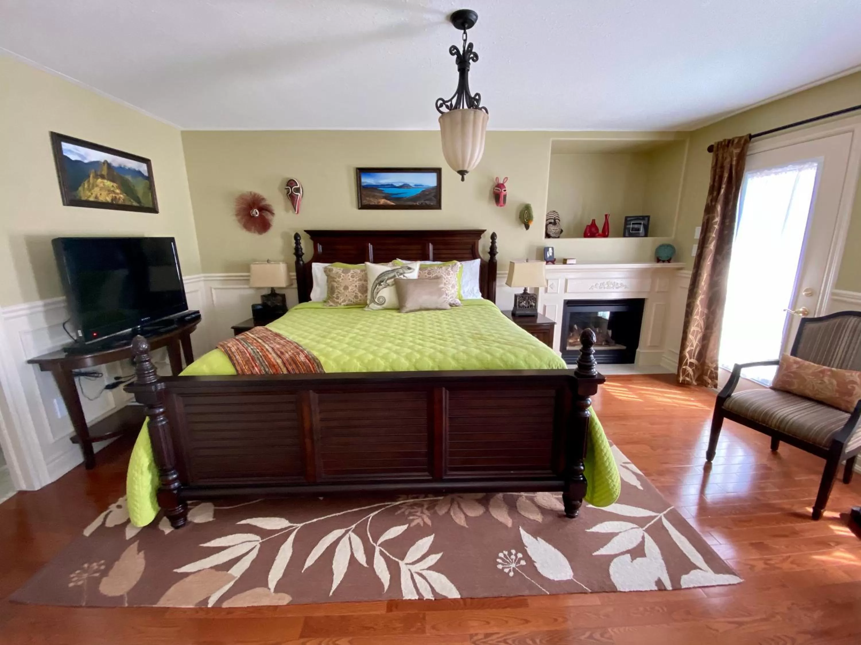 Bedroom, Bed in Explorer House Bed & Breakfast