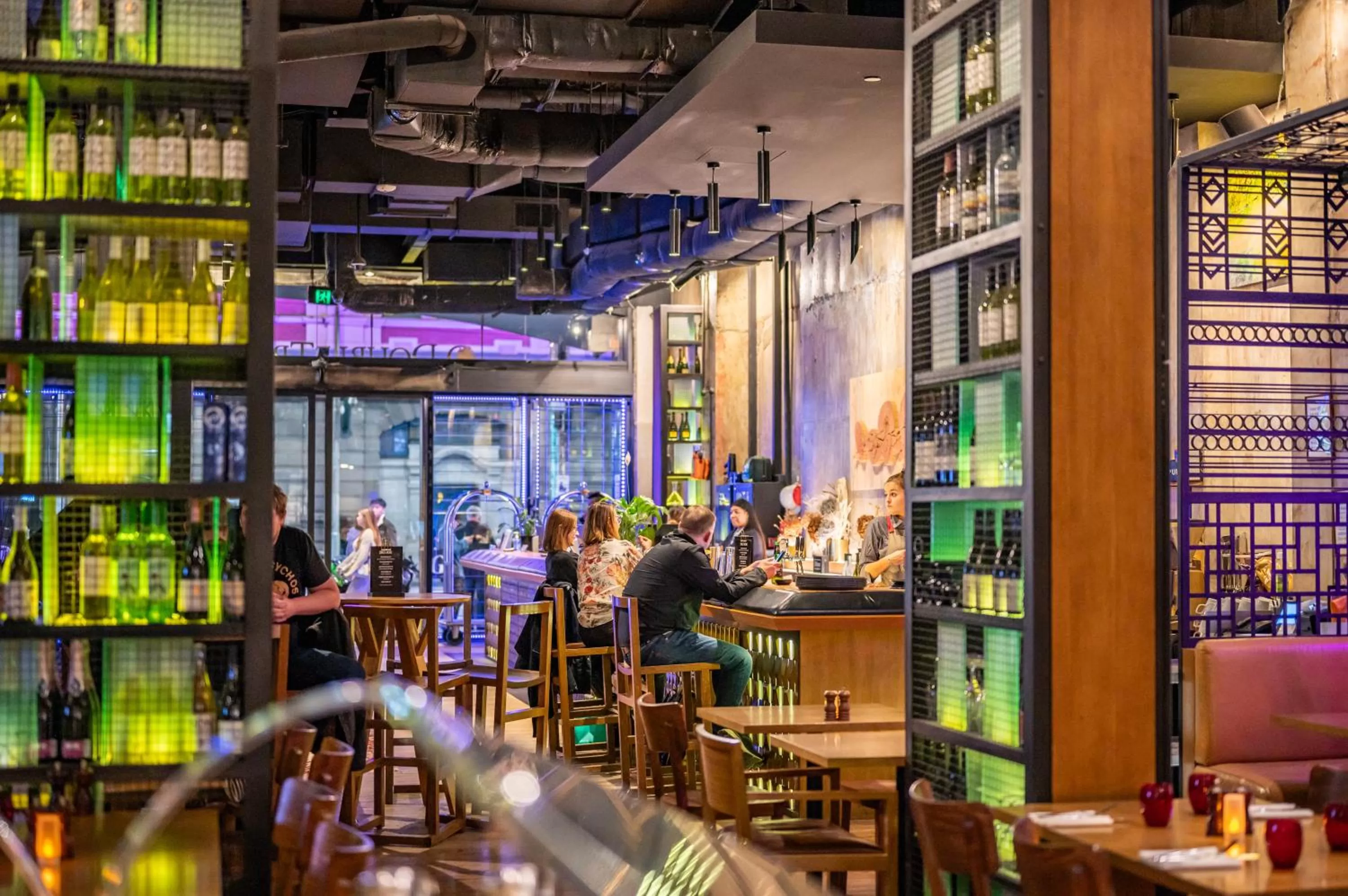 Restaurant/places to eat in DoubleTree by Hilton Melbourne