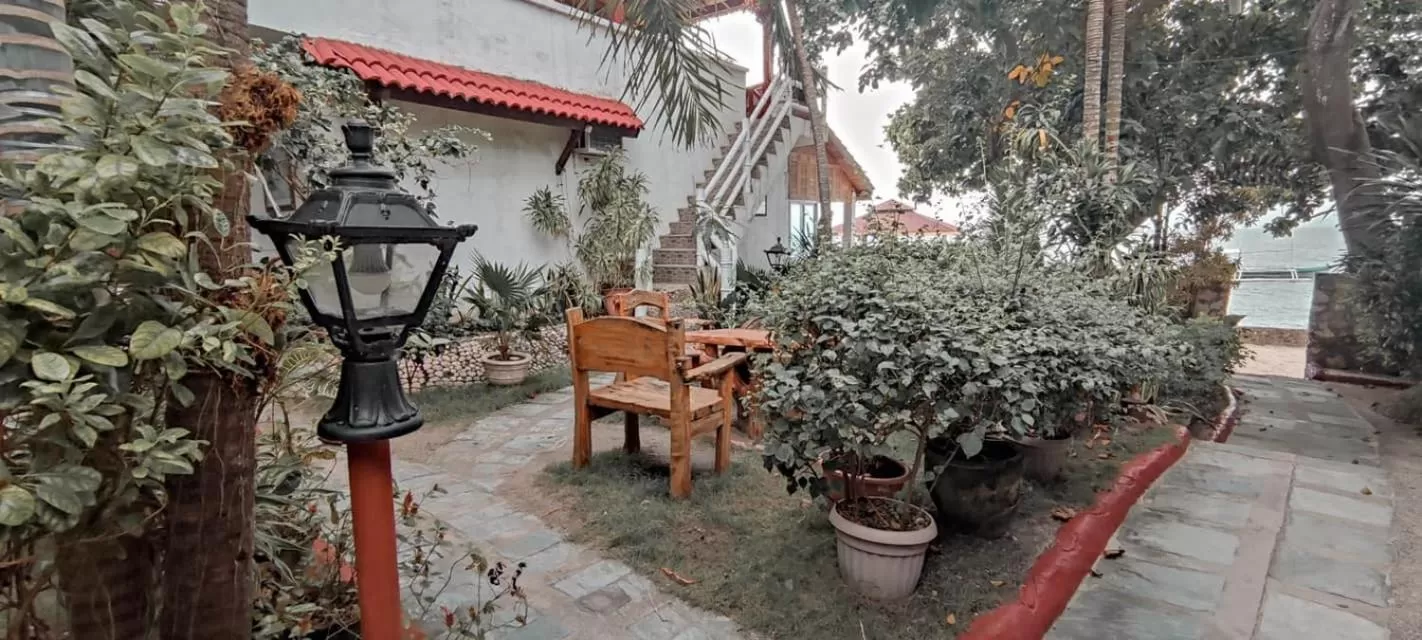 Garden view in Marina Village