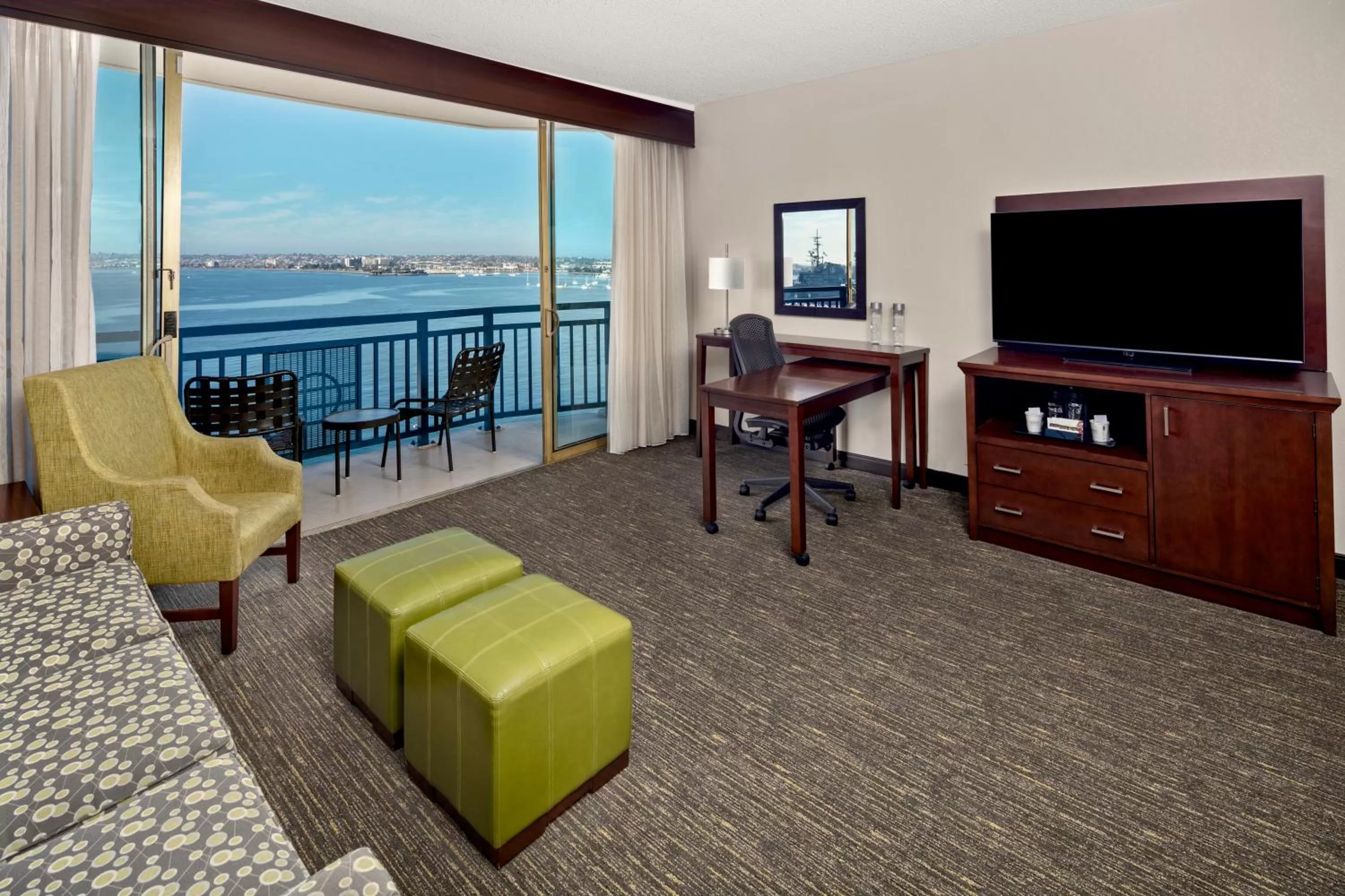 Living room in Wyndham San Diego Bayside