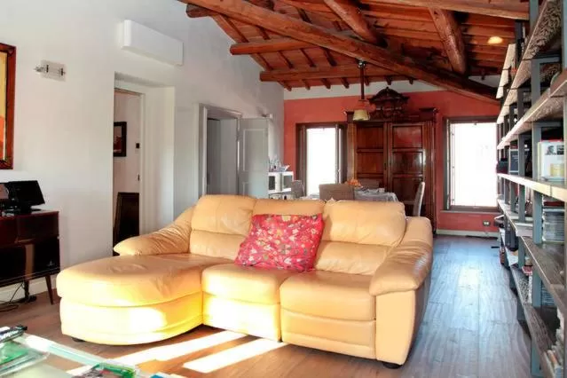 Library in B&B La Magnolia