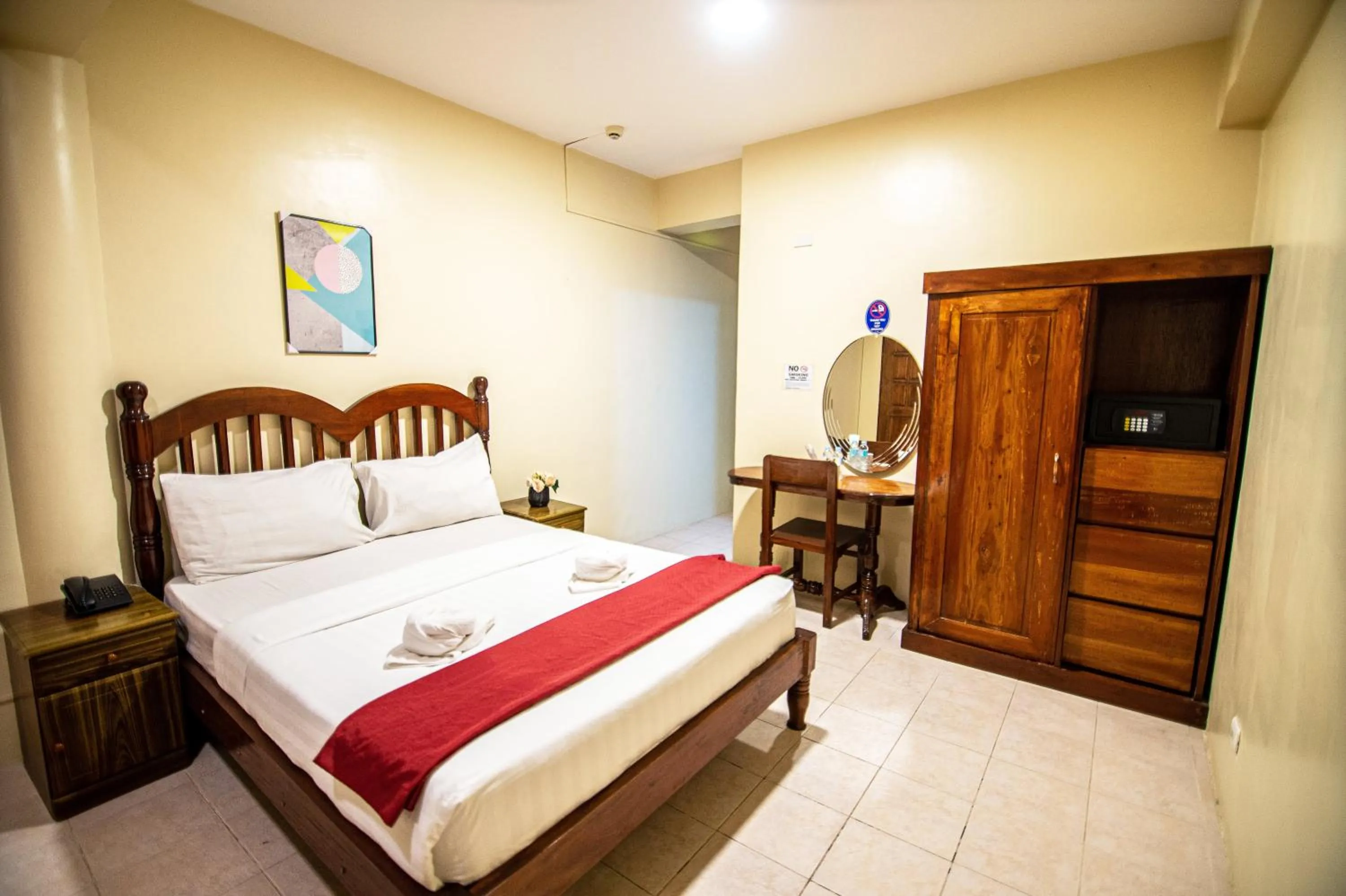 Bedroom in Kiwi Hotel