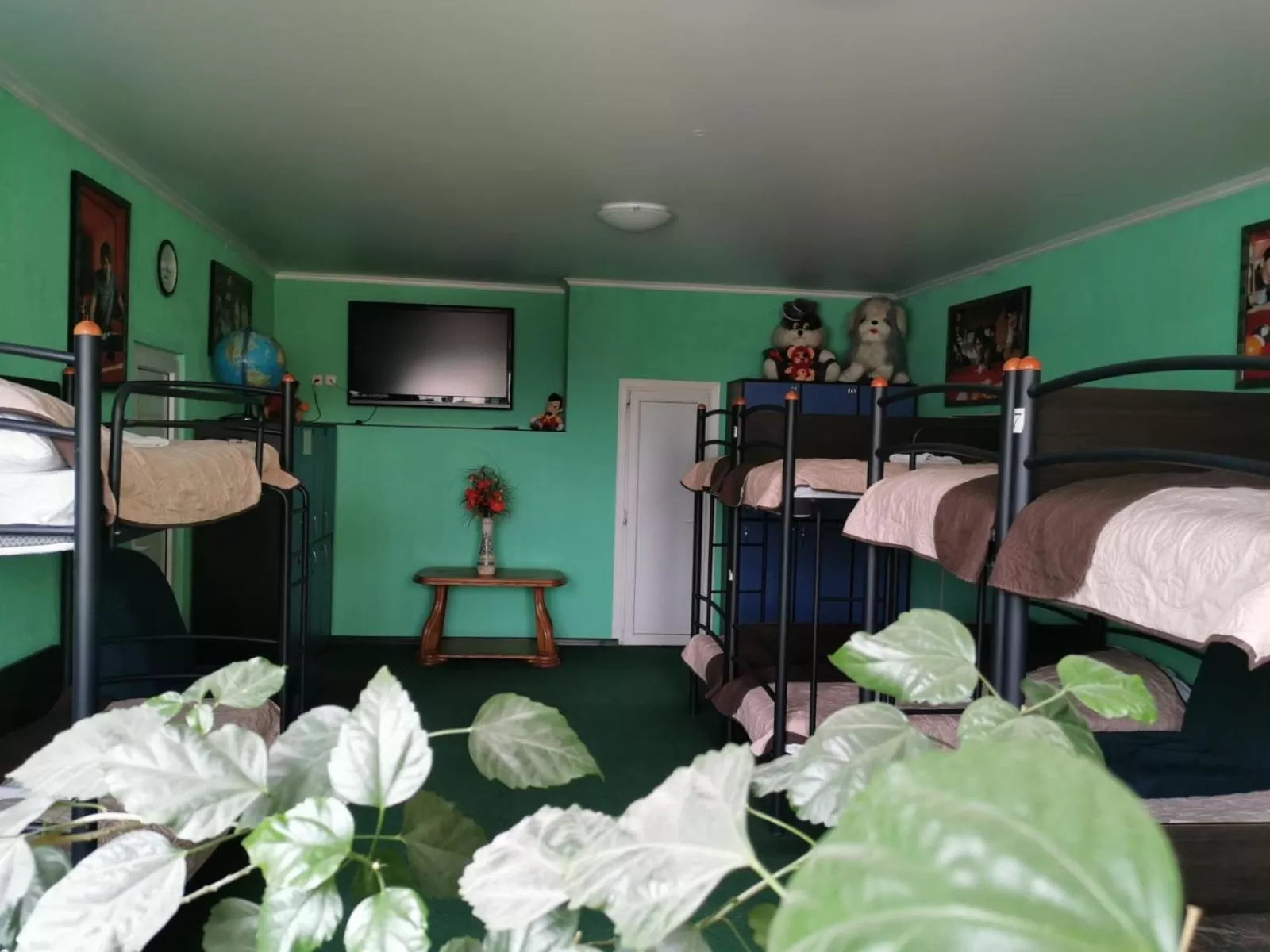 Bed in Monte-Kristo Hotel