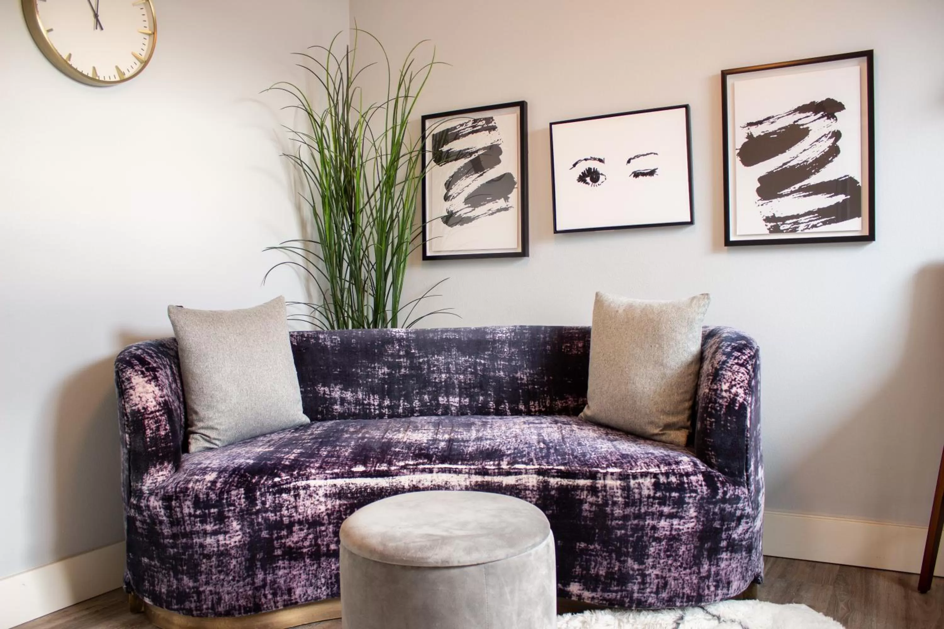 Living room in Douglas On Third