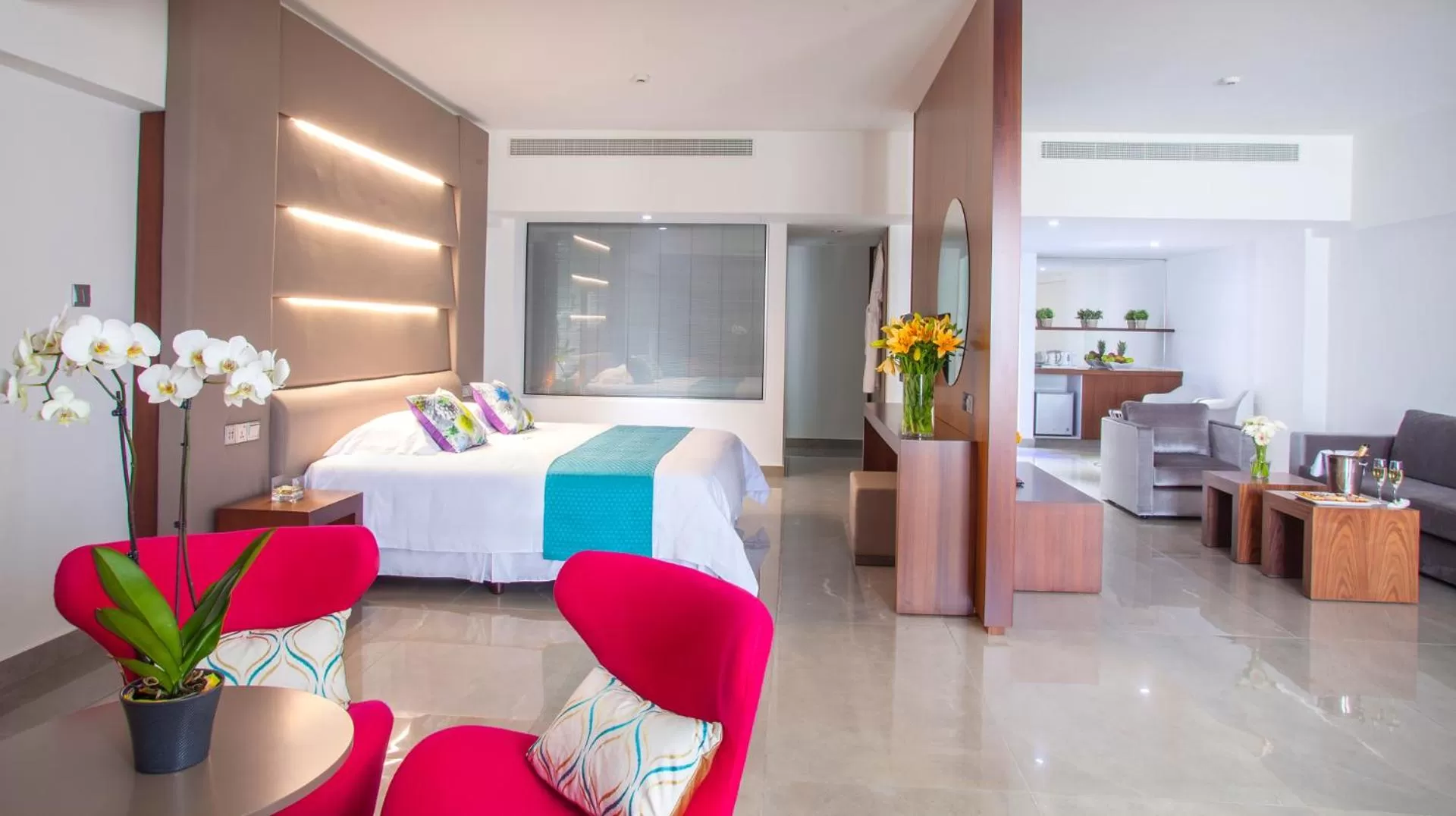 Photo of the whole room, Bed in King Evelthon Beach Hotel & Resort