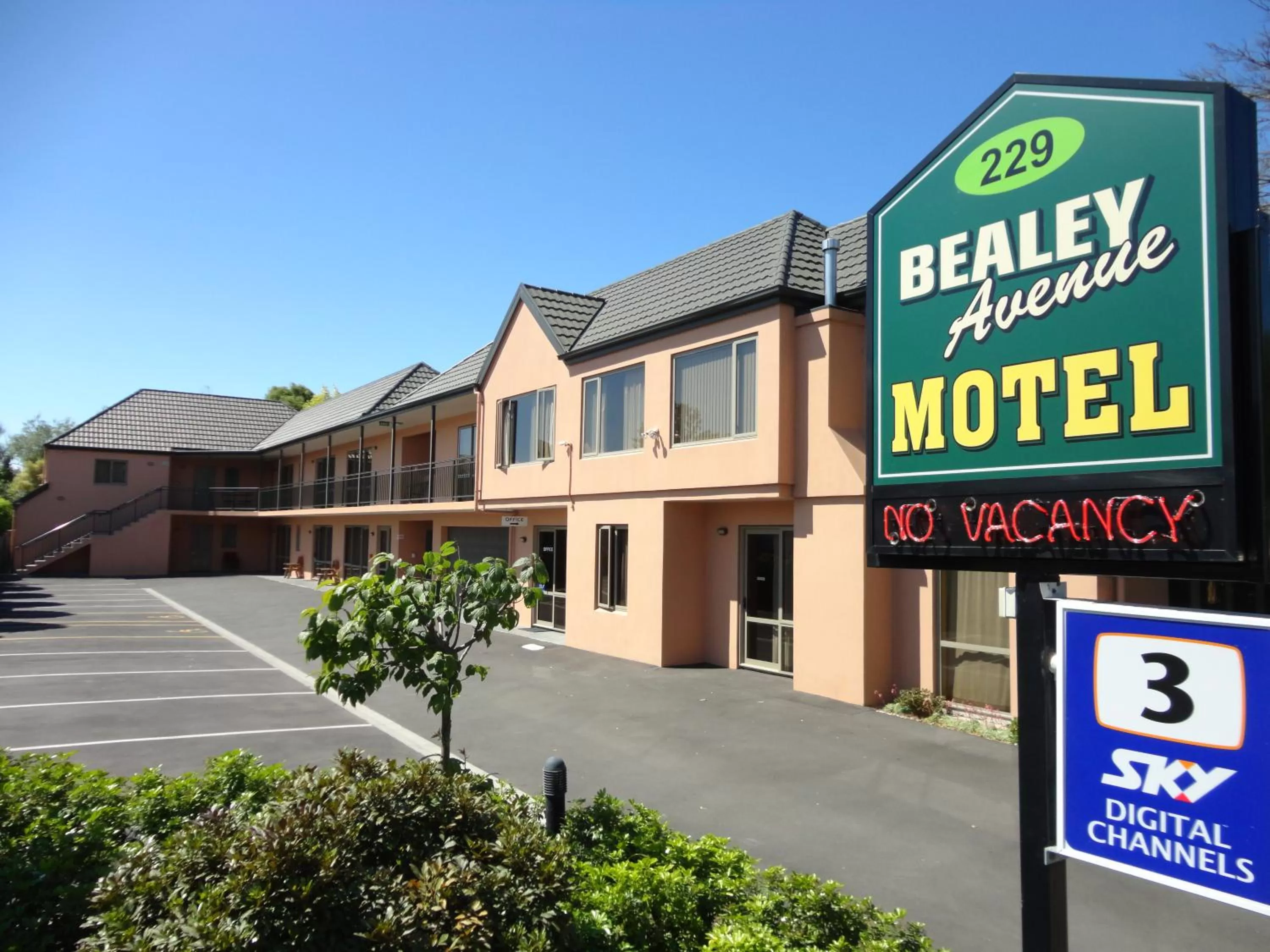 Property building in Bealey Avenue Motel