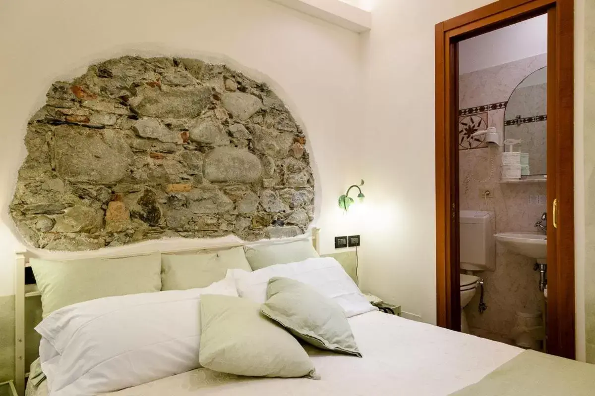 Standard Double or Twin Room - single occupancy in Hotel Marina Standard Double or Twin Room - single occupancy in Hotel Marina