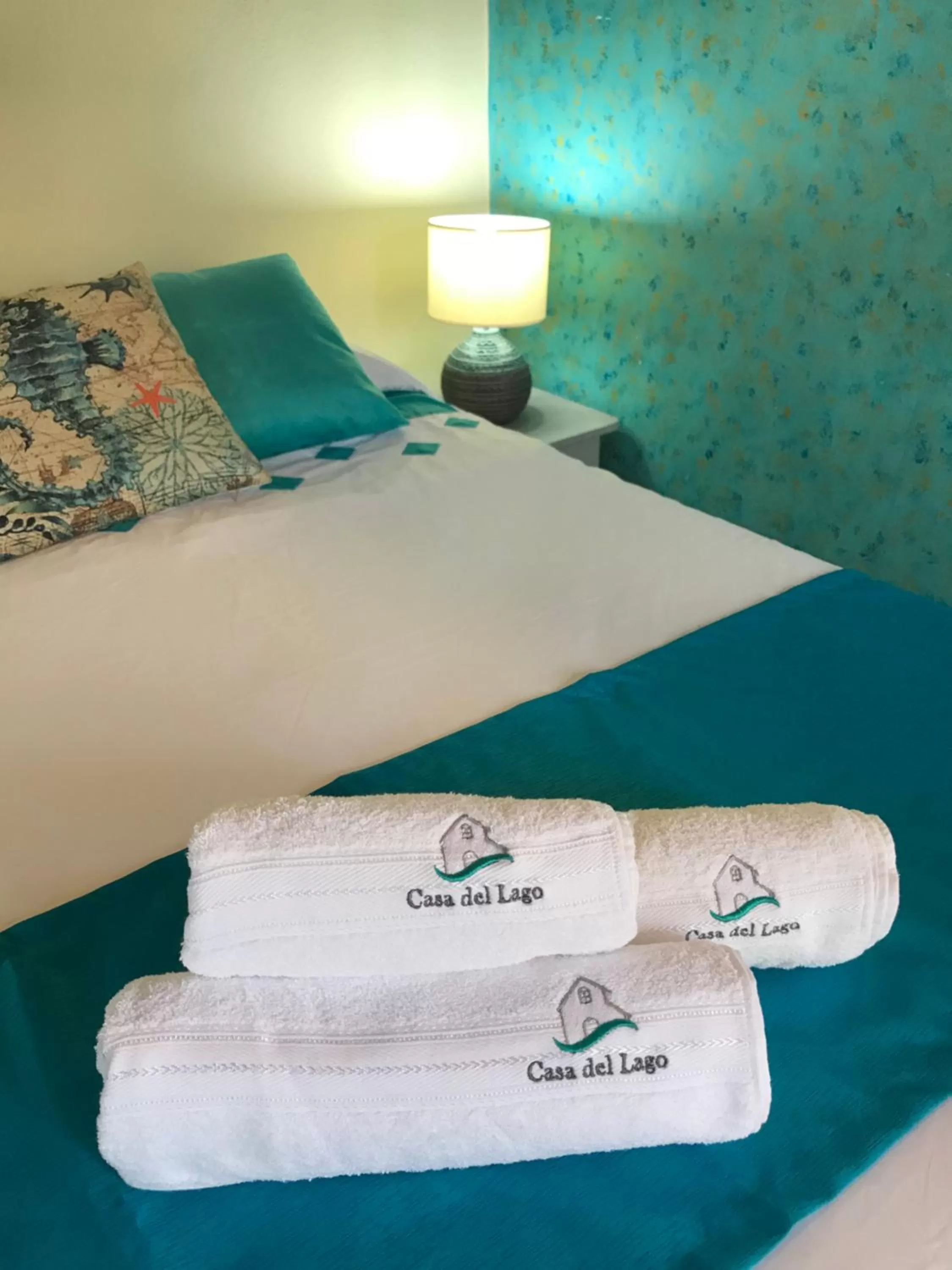 Bedroom, Bed in Casa del Lago Lodging House