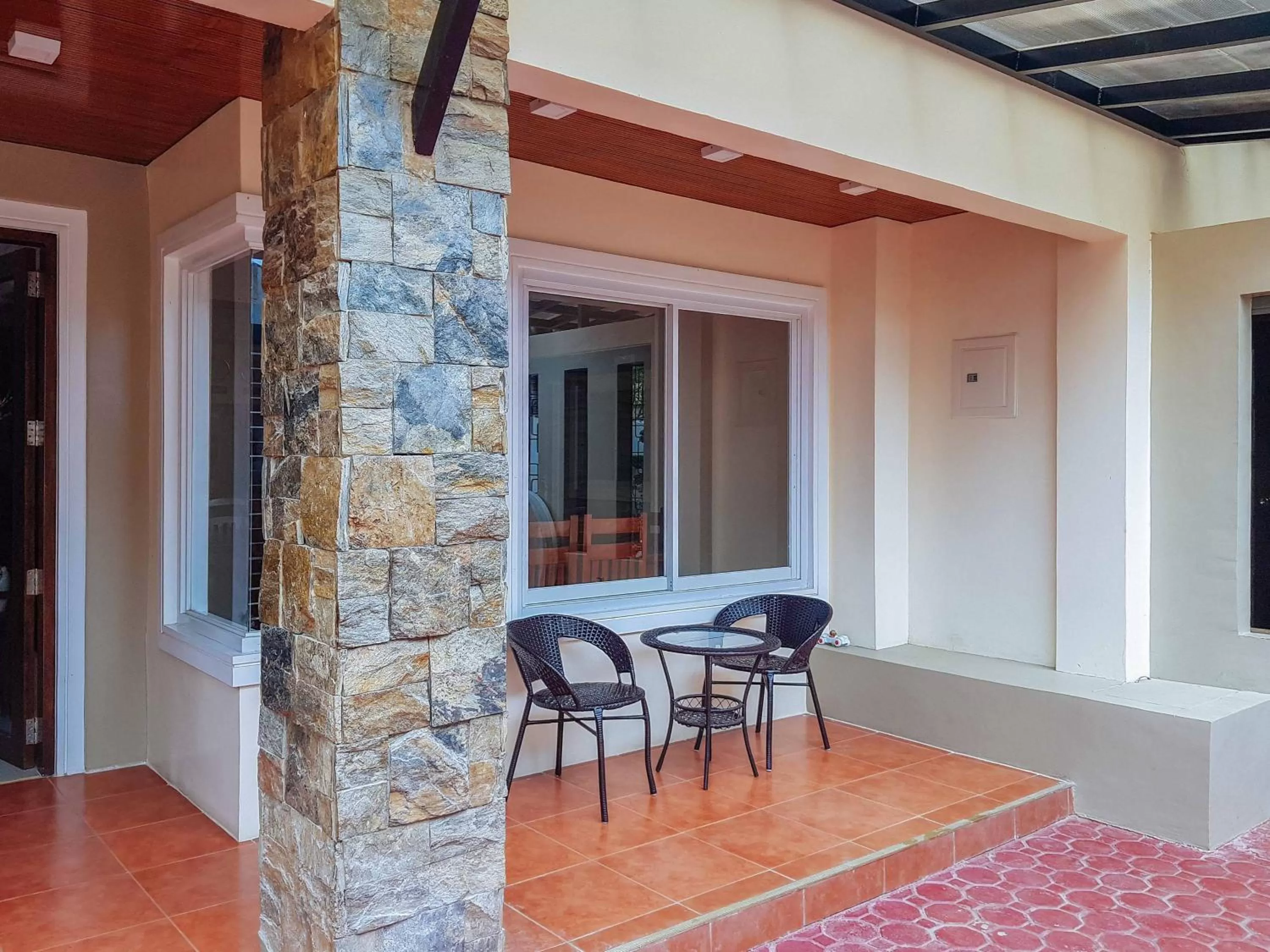 Property building in RedDoorz @ Caimito Drive Dampas