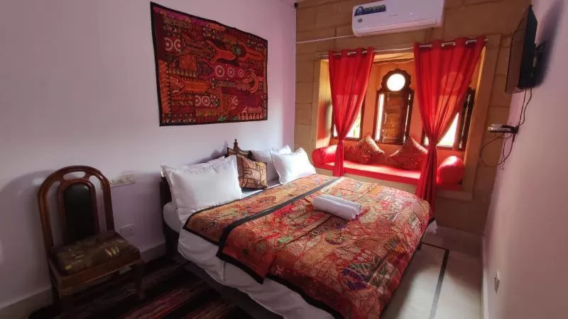 Bed in Hotel Murad Haveli