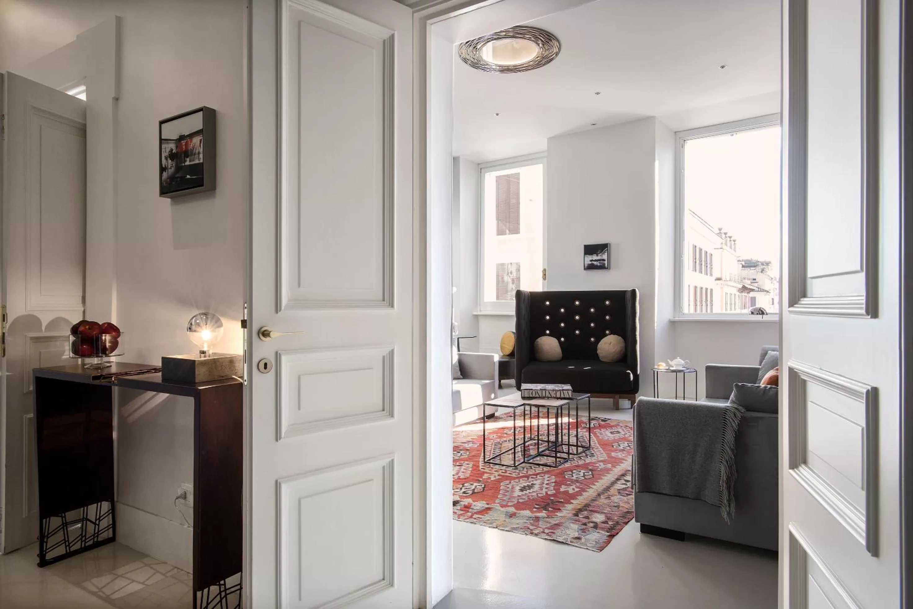 Seating area in Piazza di Spagna 9