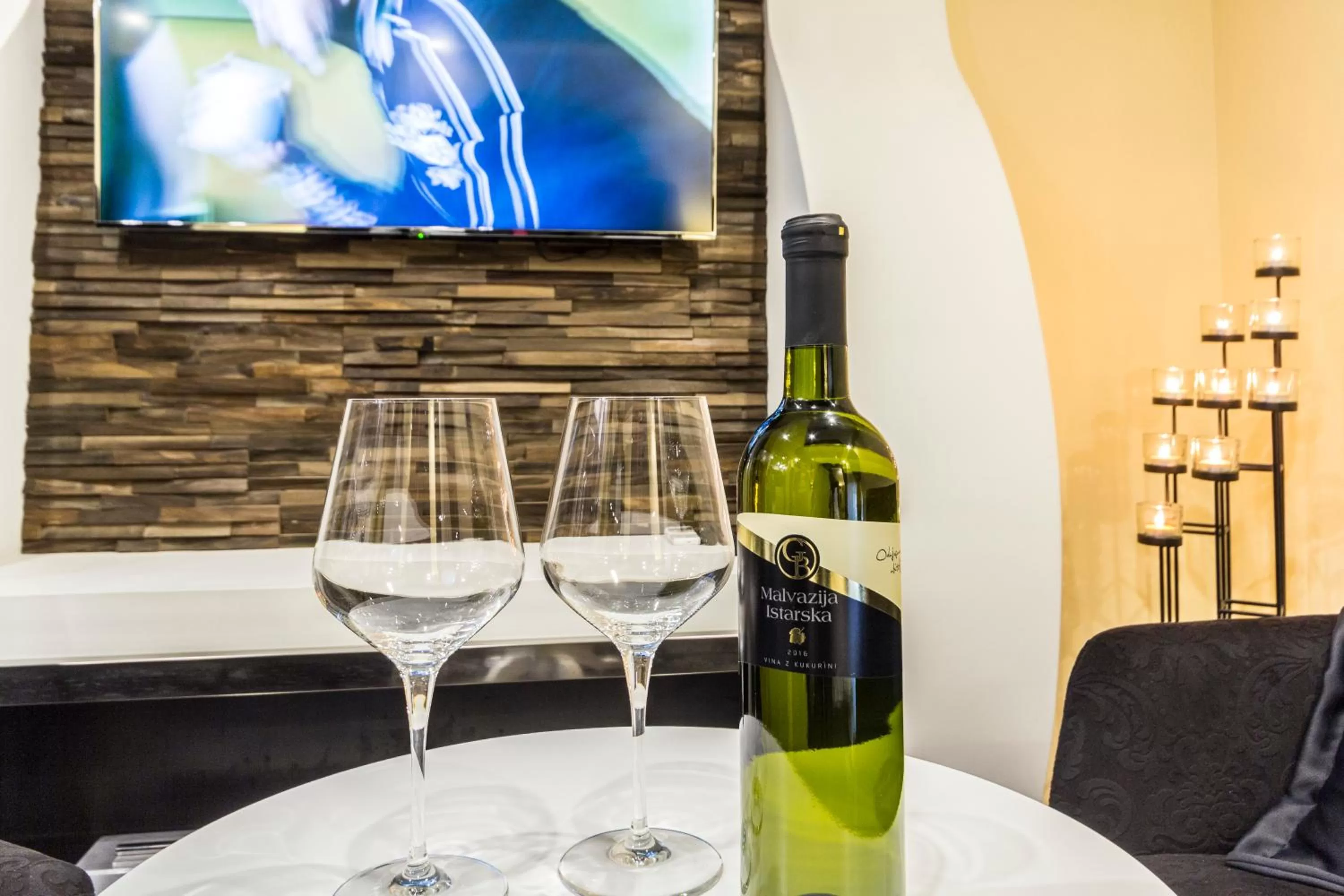 Drinks in Madison - Square Sava