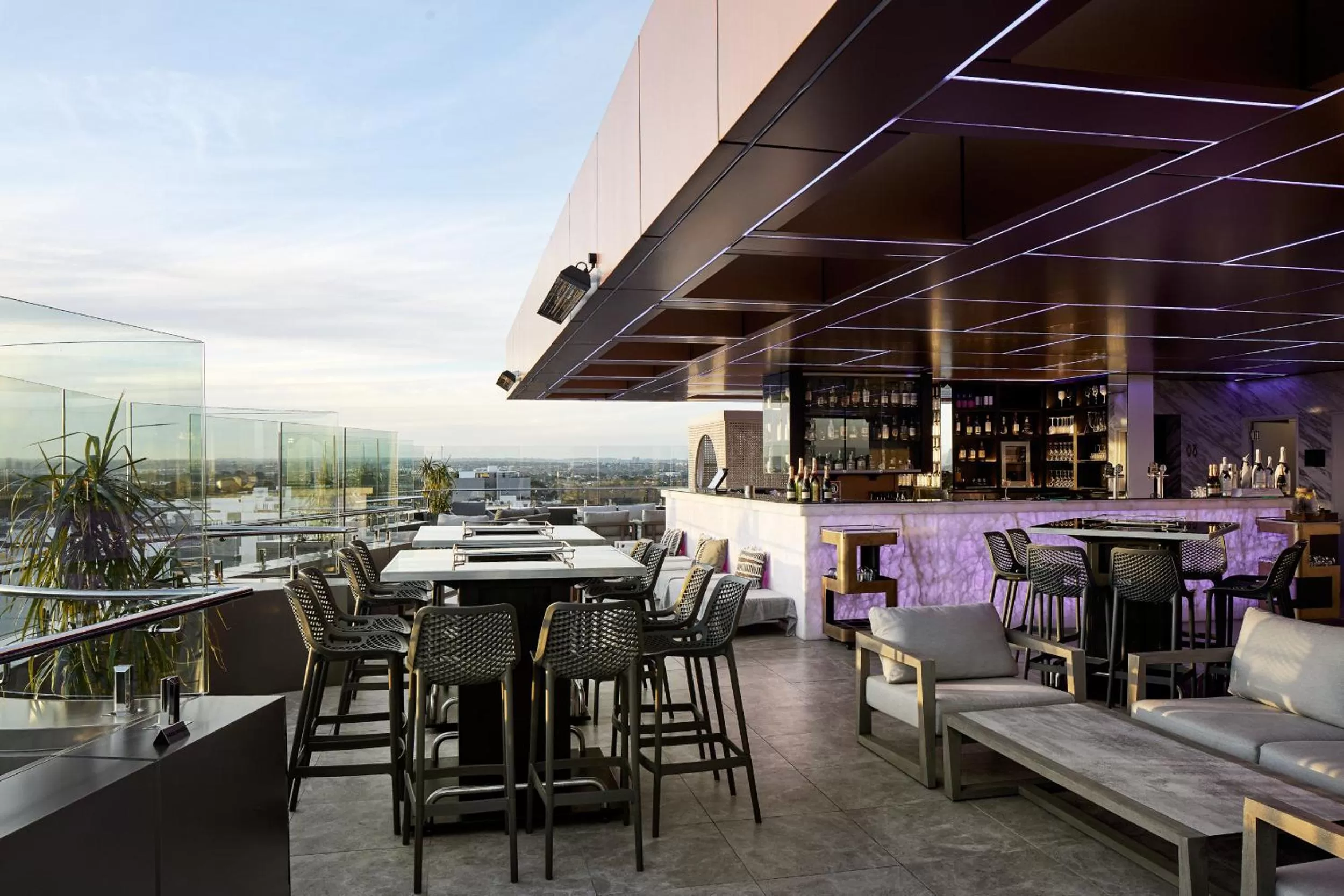 Lounge or bar in Crowne Plaza Sydney Burwood by IHG