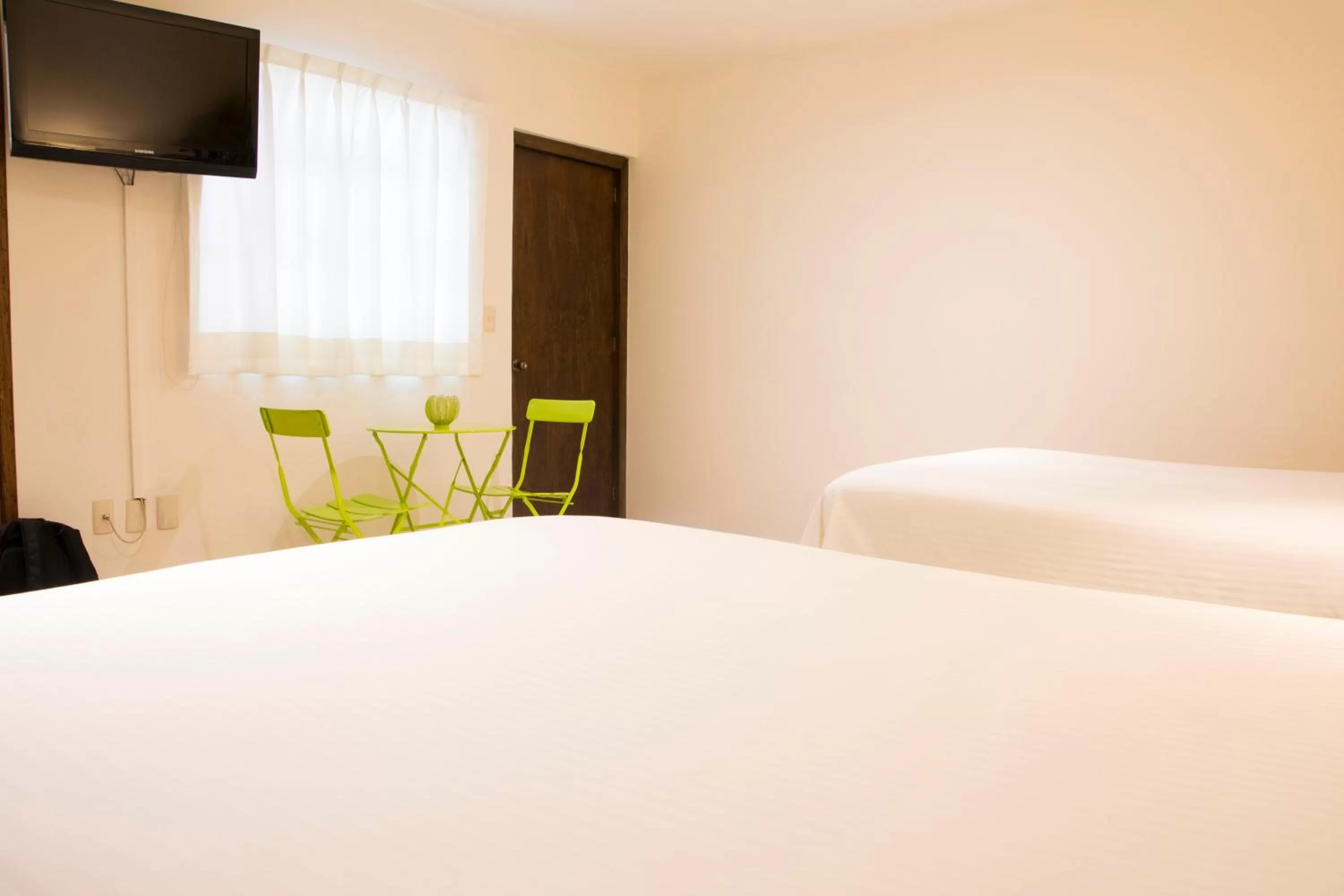 Bedroom, Bed in Hotel Expres By Hosting House