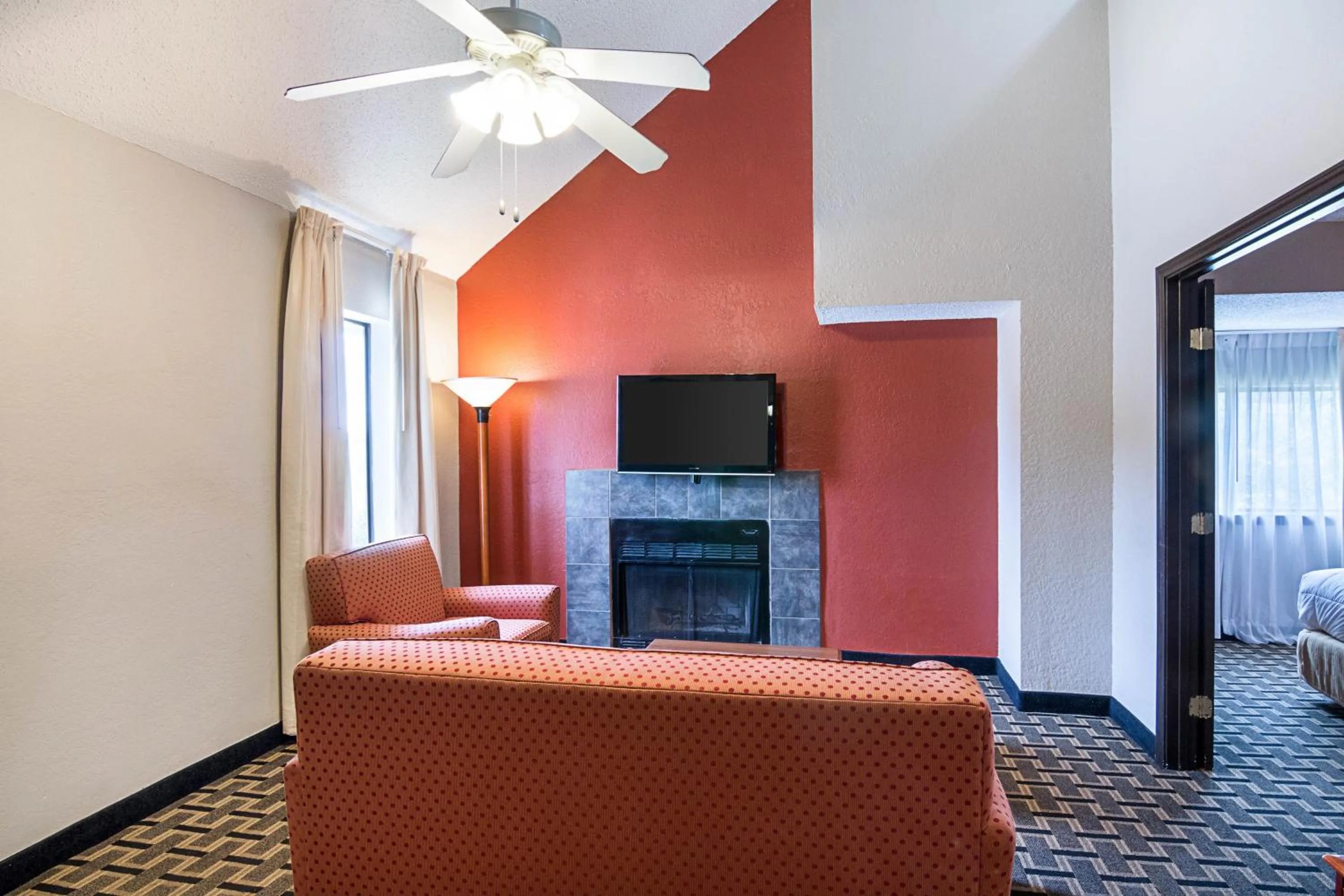 Seating area in Extended Studio Suites Hotel- Bossier City