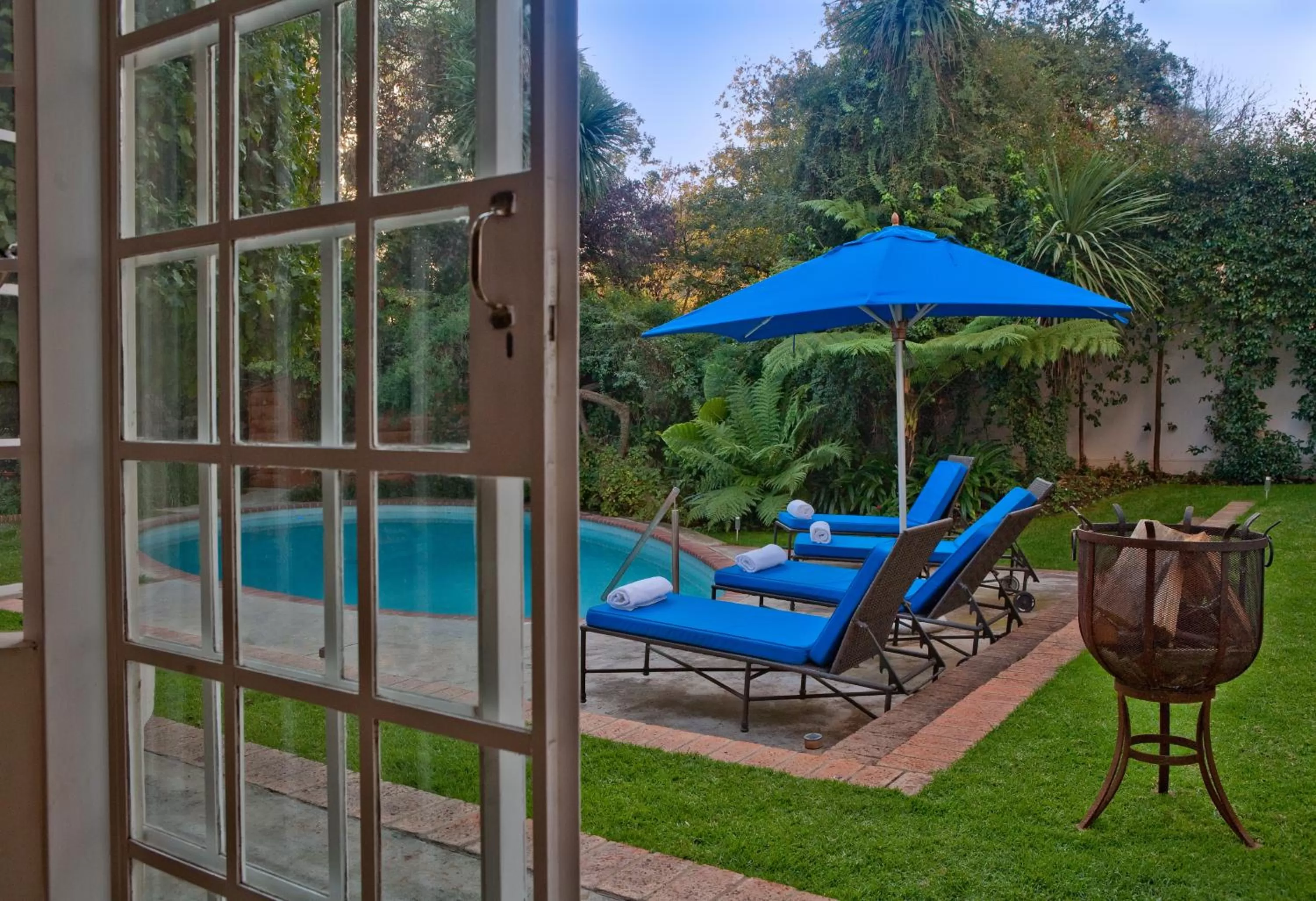 Swimming pool in Clico Boutique Hotel