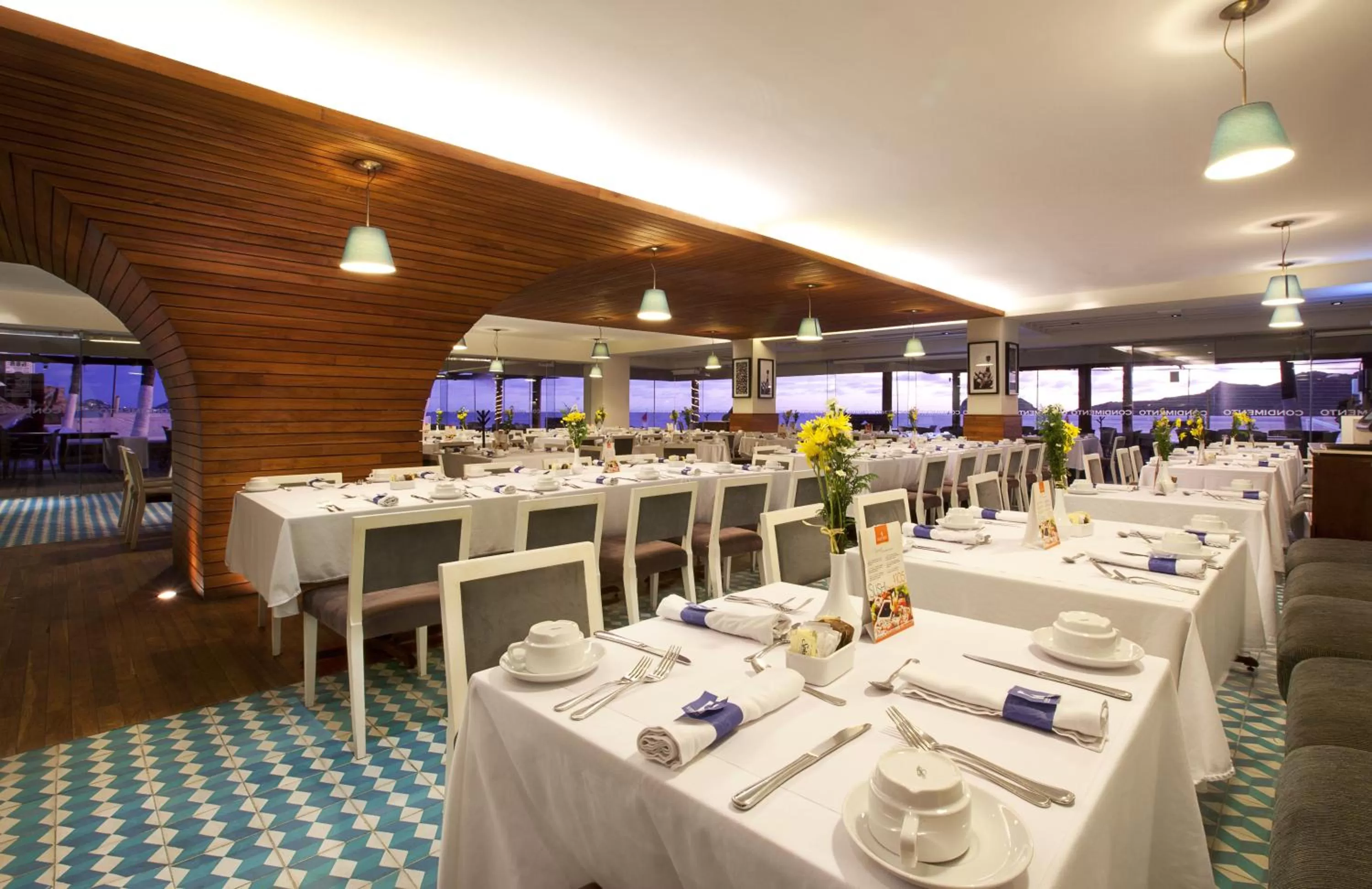 Food and drinks in Emporio Mazatlan