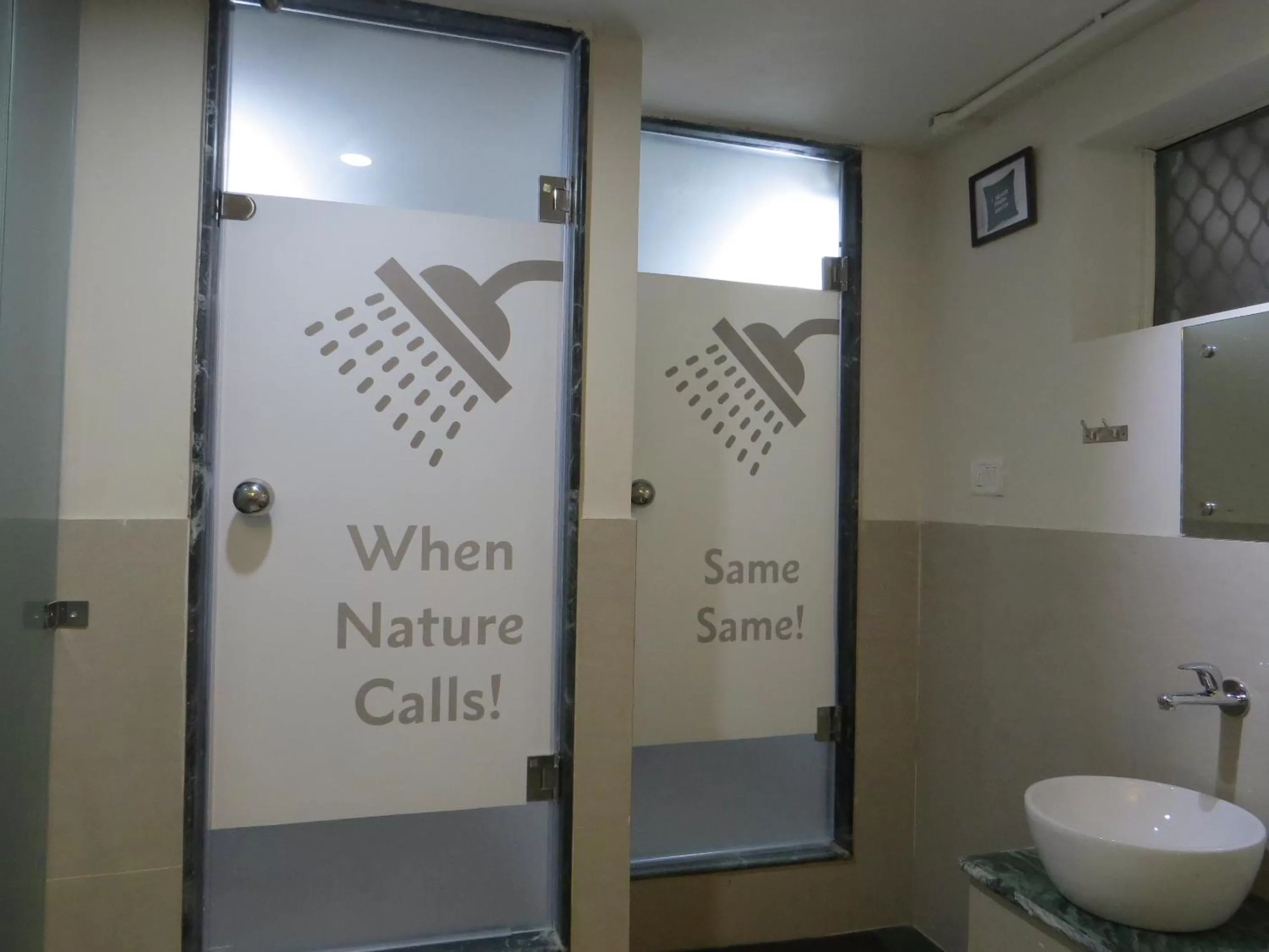 Bathroom in Smyle Inn - Best Value Hotel near New Delhi Station