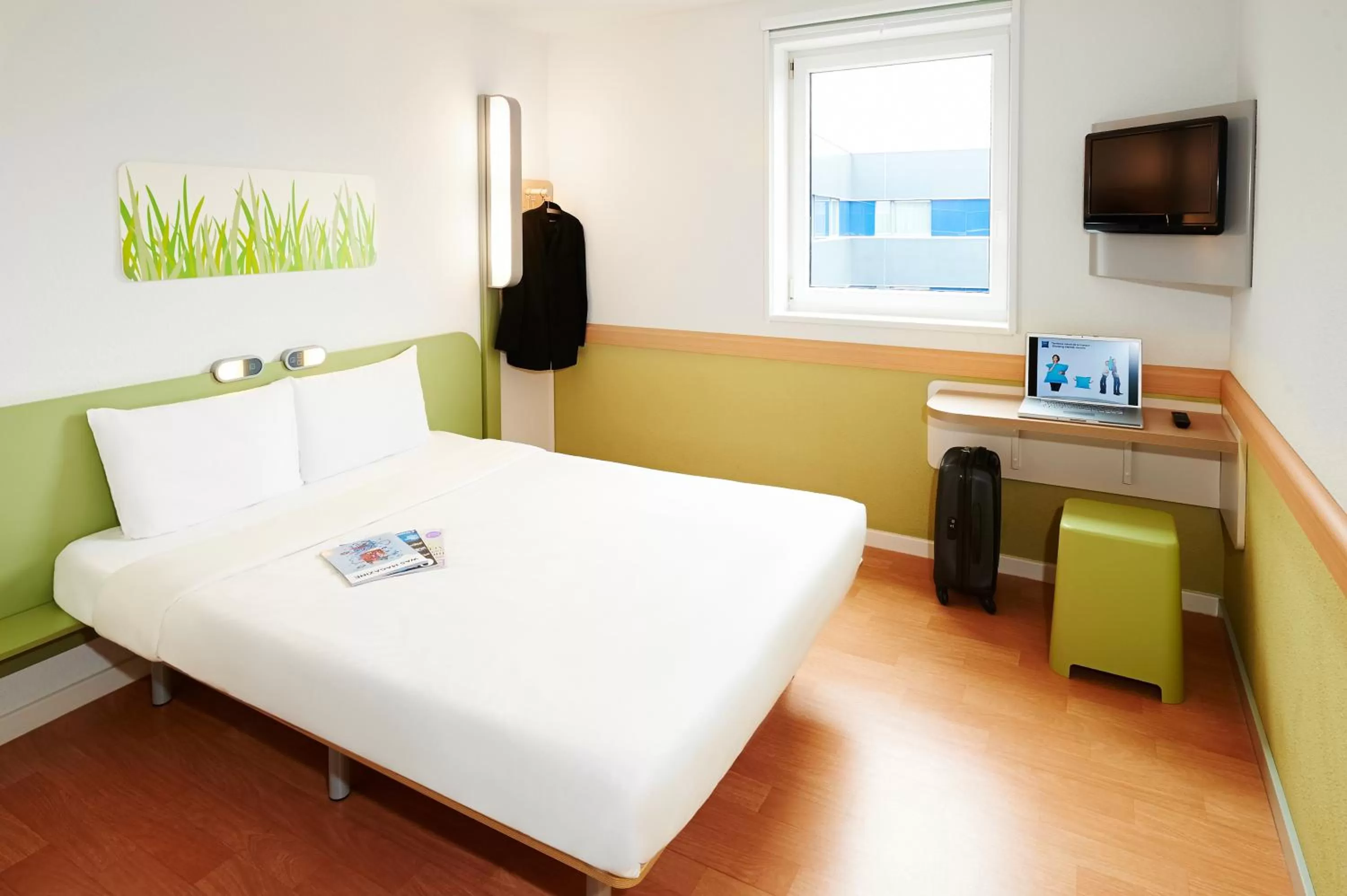 Bed in ibis budget Zurich City West