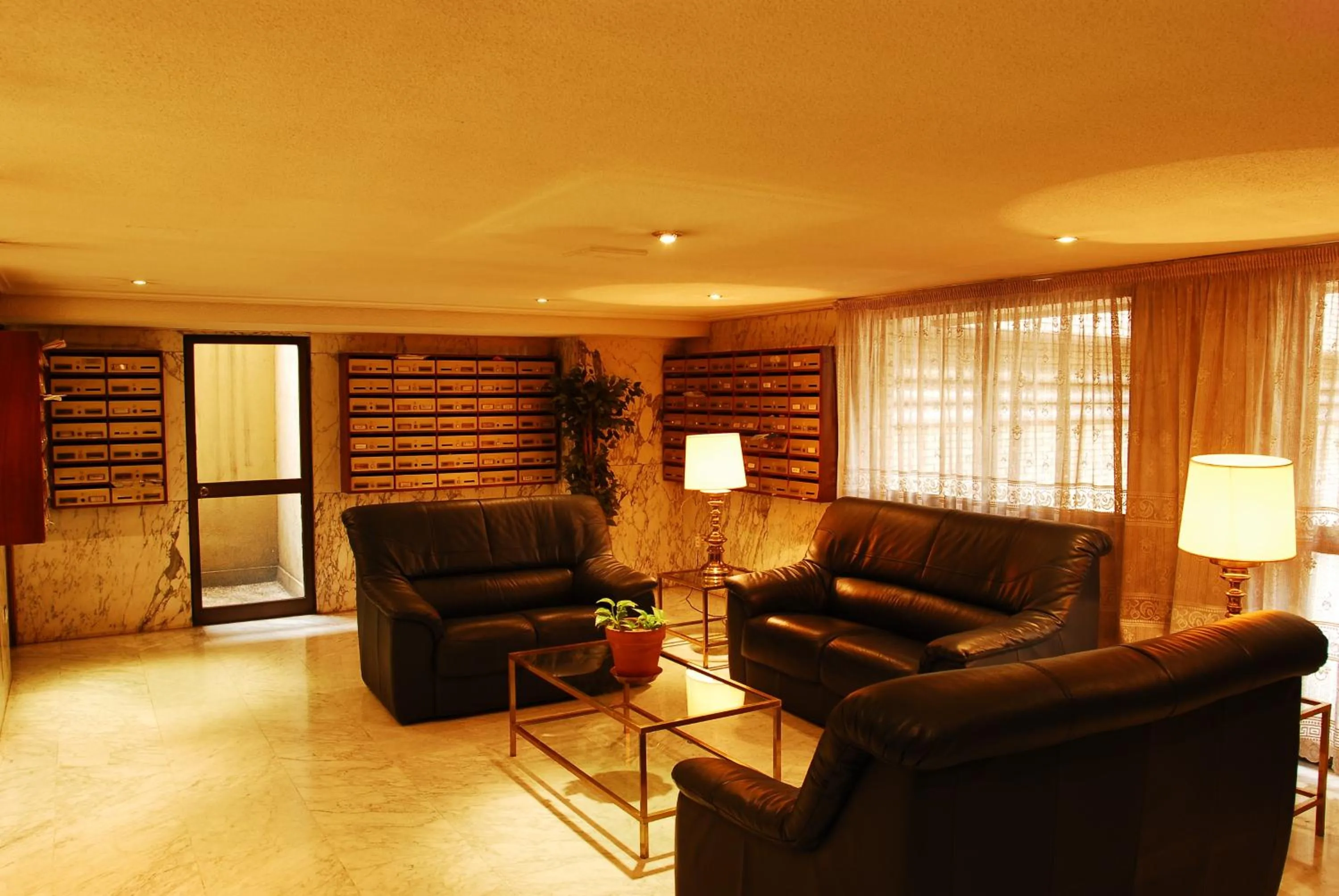 Day in Apartamentos Goya 75