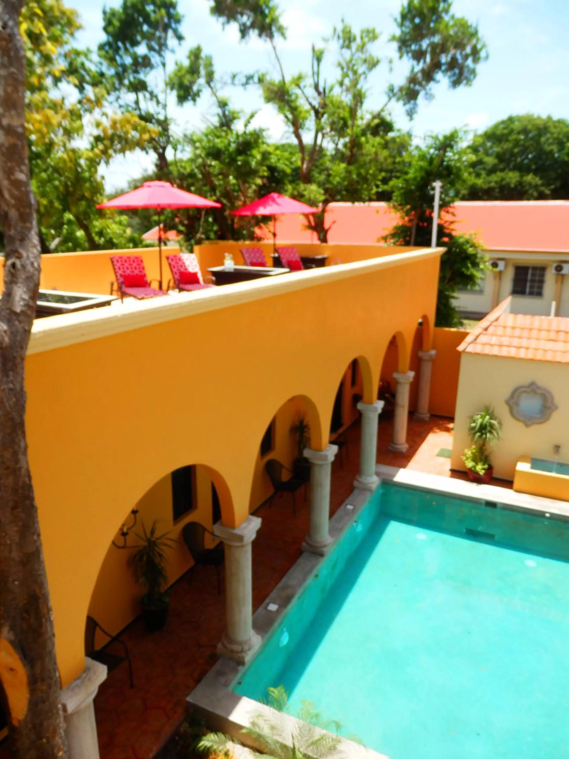 Ochenta Y Dos Bed & Breakfast & Spa